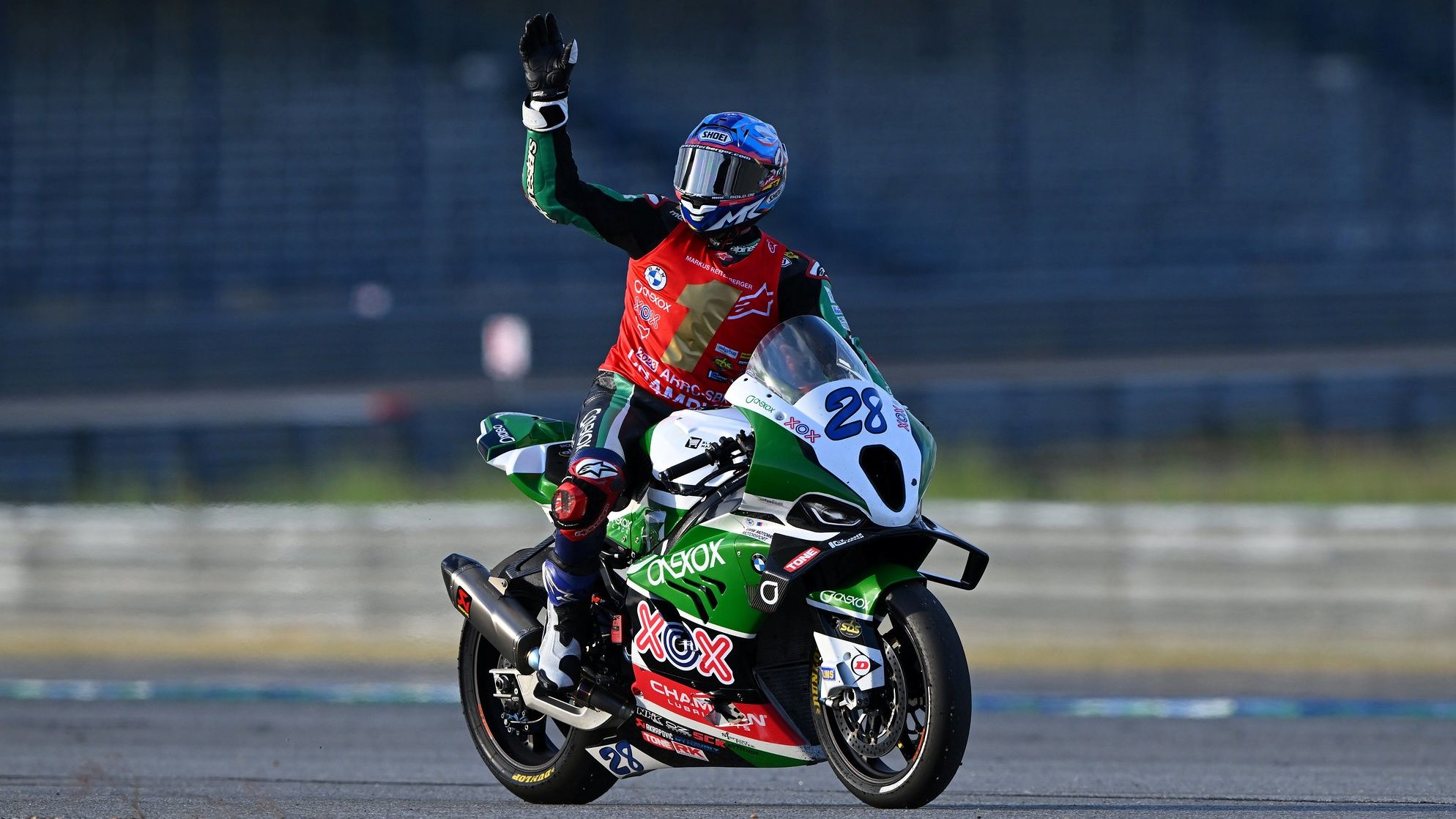 Markus Reiterberger celebra el título tras ganar la última carrera del Asia Superbike 2023