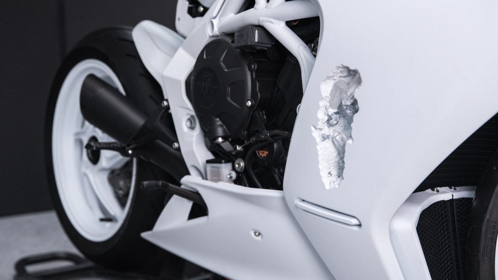 MV Agusta Superveloce Arsham fotos 02