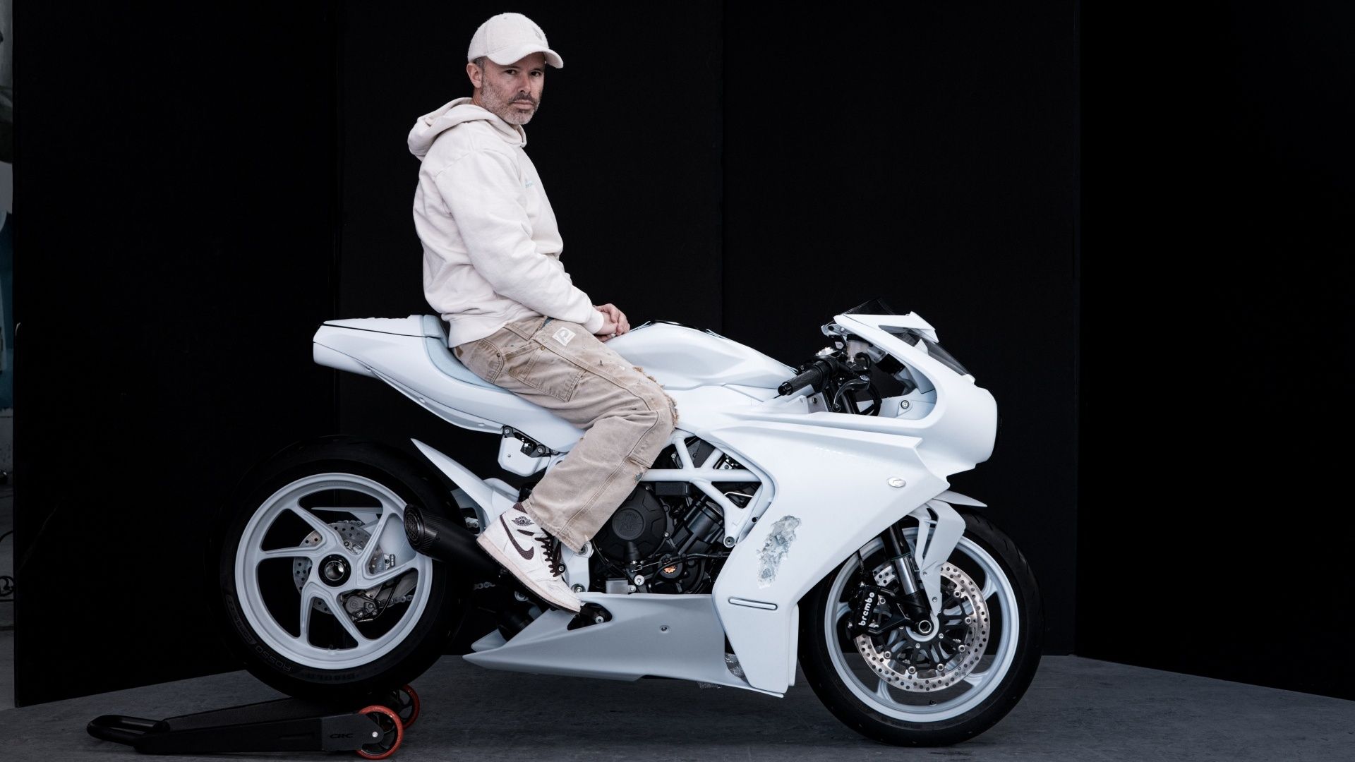 MV Agusta Superveloce Arsham fotos 15