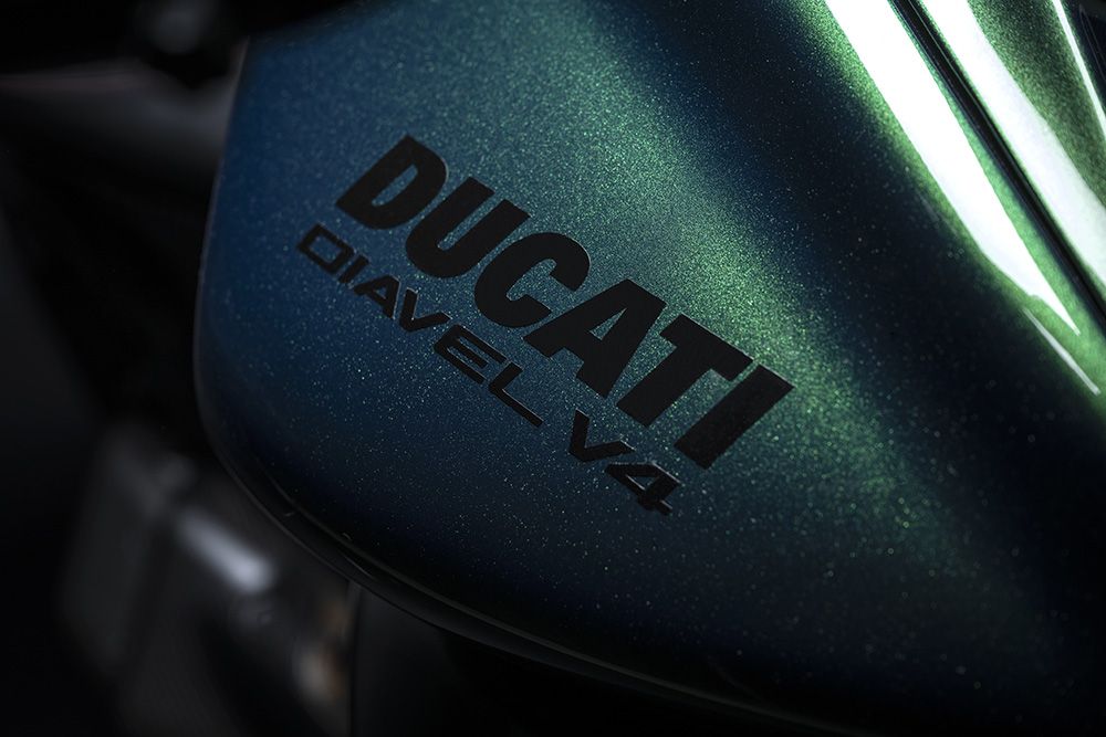 Ducati Diavel for Bentley (27)