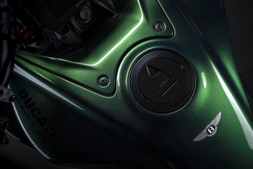 Ducati Diavel for Bentley (46)