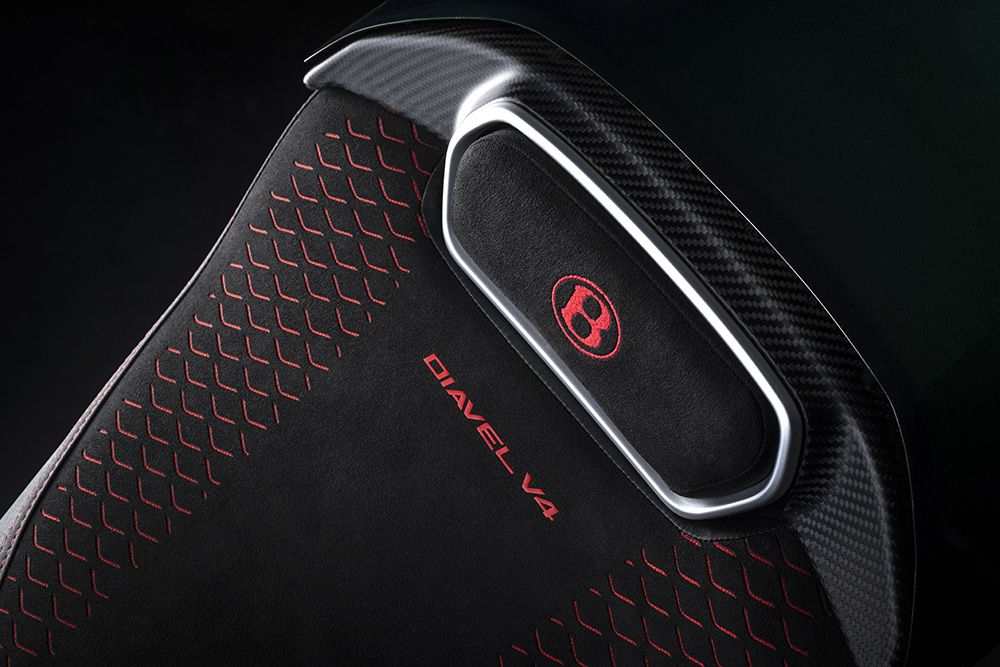 Ducati Diavel for Bentley (48)