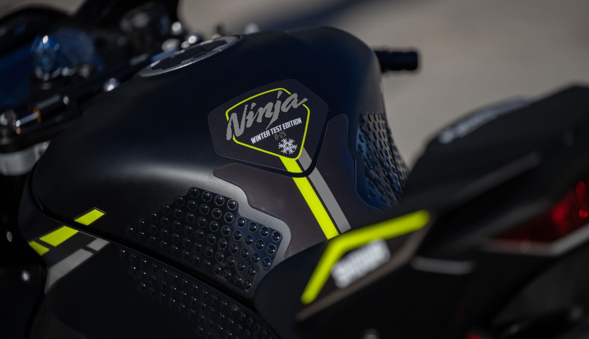 kawasaki ninja zx10r winter test replica 4 (1)