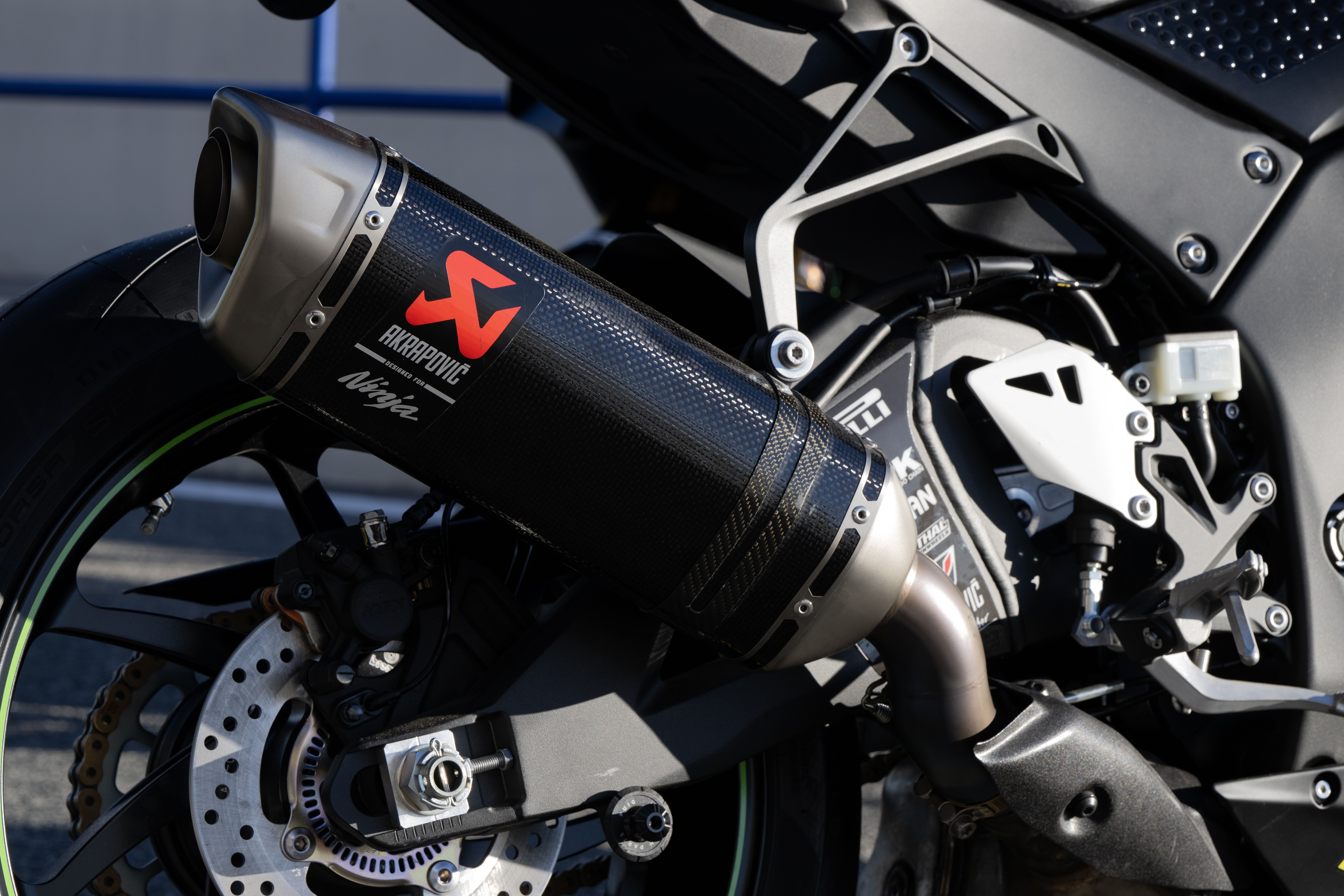 kawasaki ninja zx10r winter test replica (8)