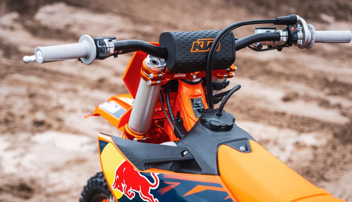 KTM 250 SXF Factory Edition 2024 KTM 250 SXF Factory Edition 2024