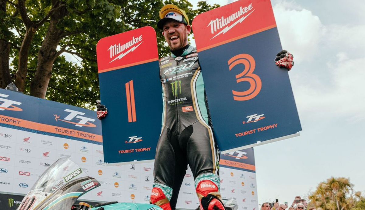 Peter Hickman ganó 4 carreras en el IOMTT para elevar su cuenta total a 13 Peter Hickman ganó 4 carreras en el IOMTT para elevar su cuenta total a 13