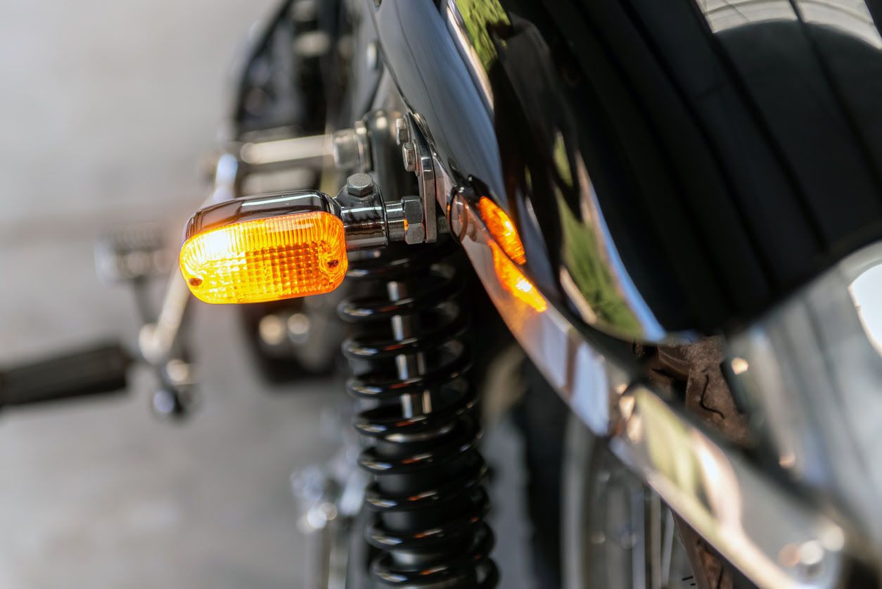 Los fallos de intermitentes de motos más comunes