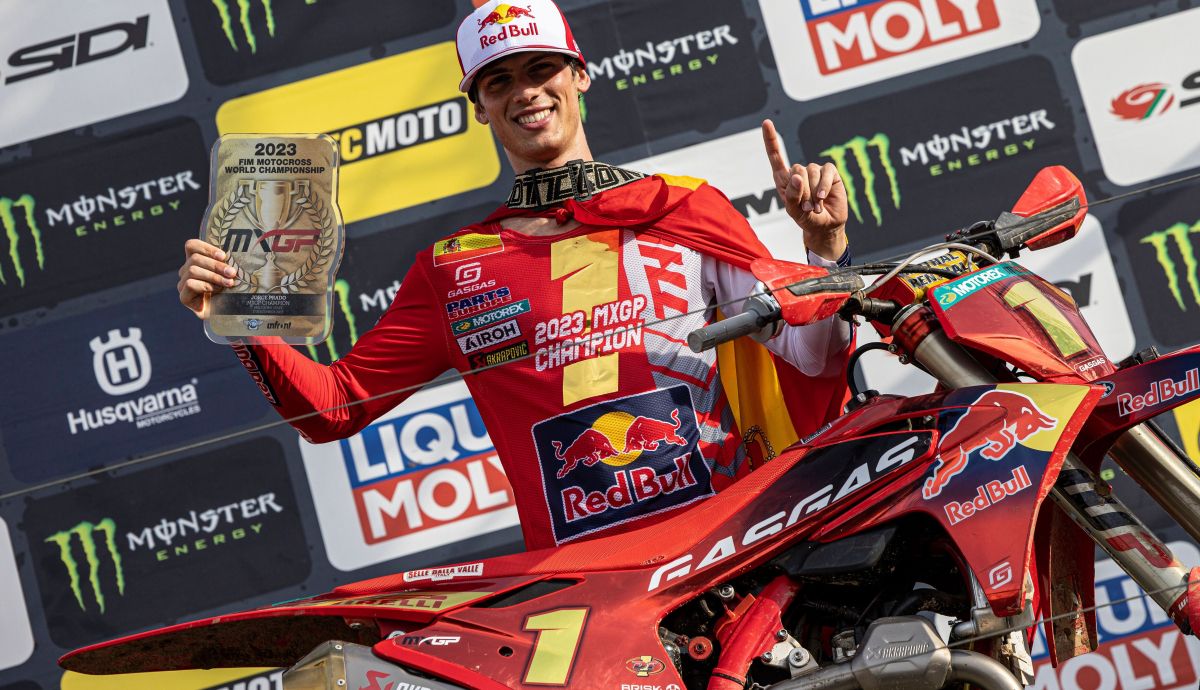 Jorge Prado festeja el título mundial de MXGP 2023 Jorge Prado festeja el título mundial de MXGP 2023