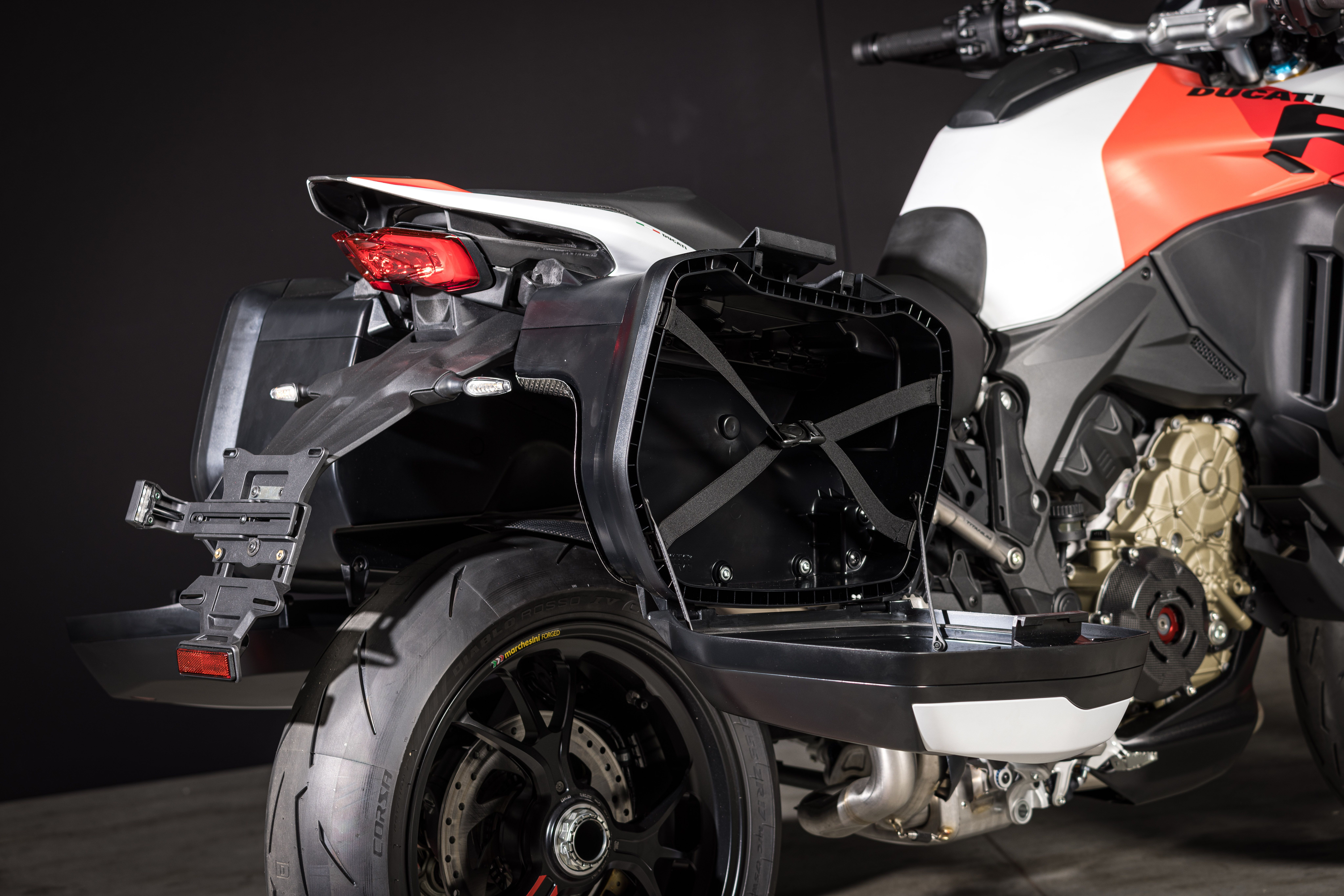 Ducati Multistrada V4 RS 2024 Detalles (10)
