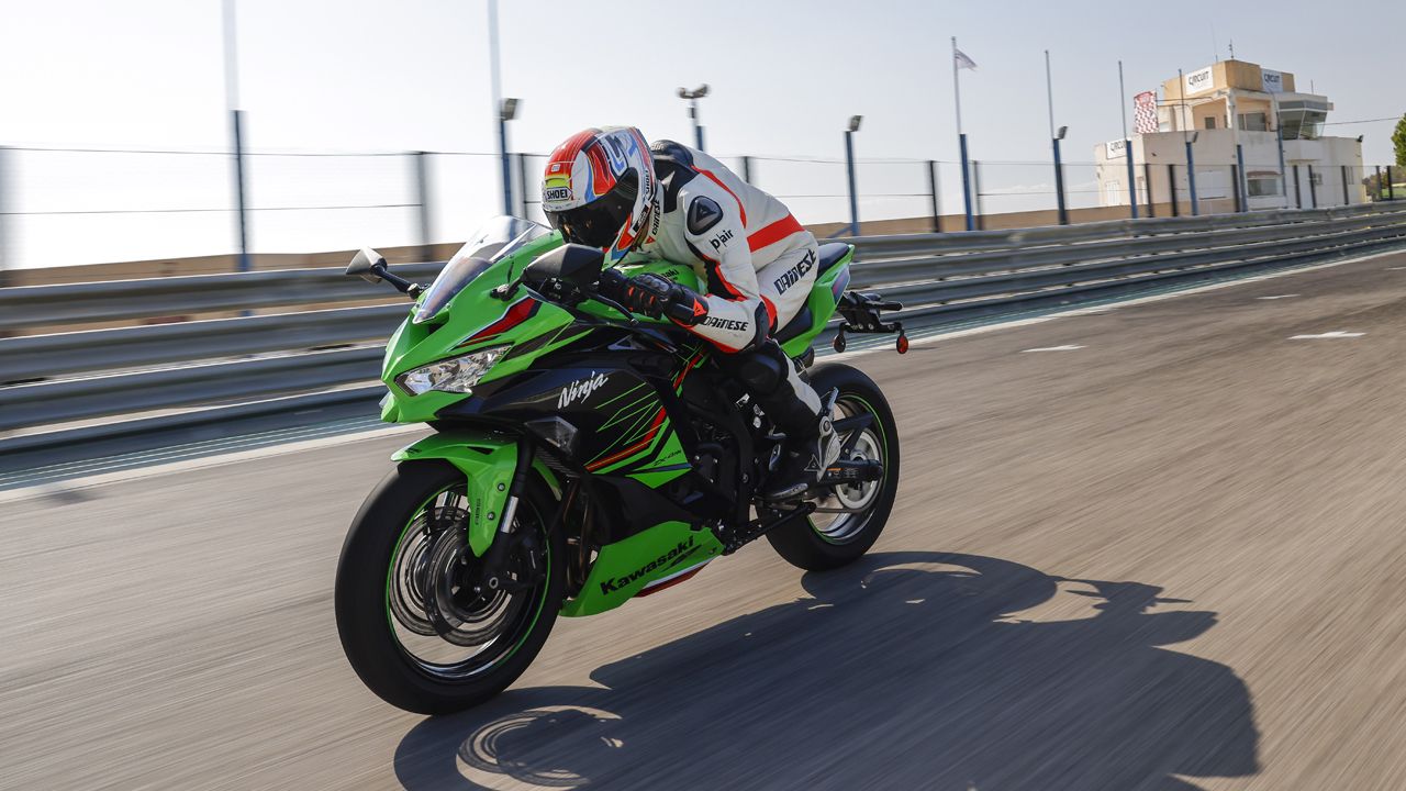 Kawasaki ZX-4RR 2024.