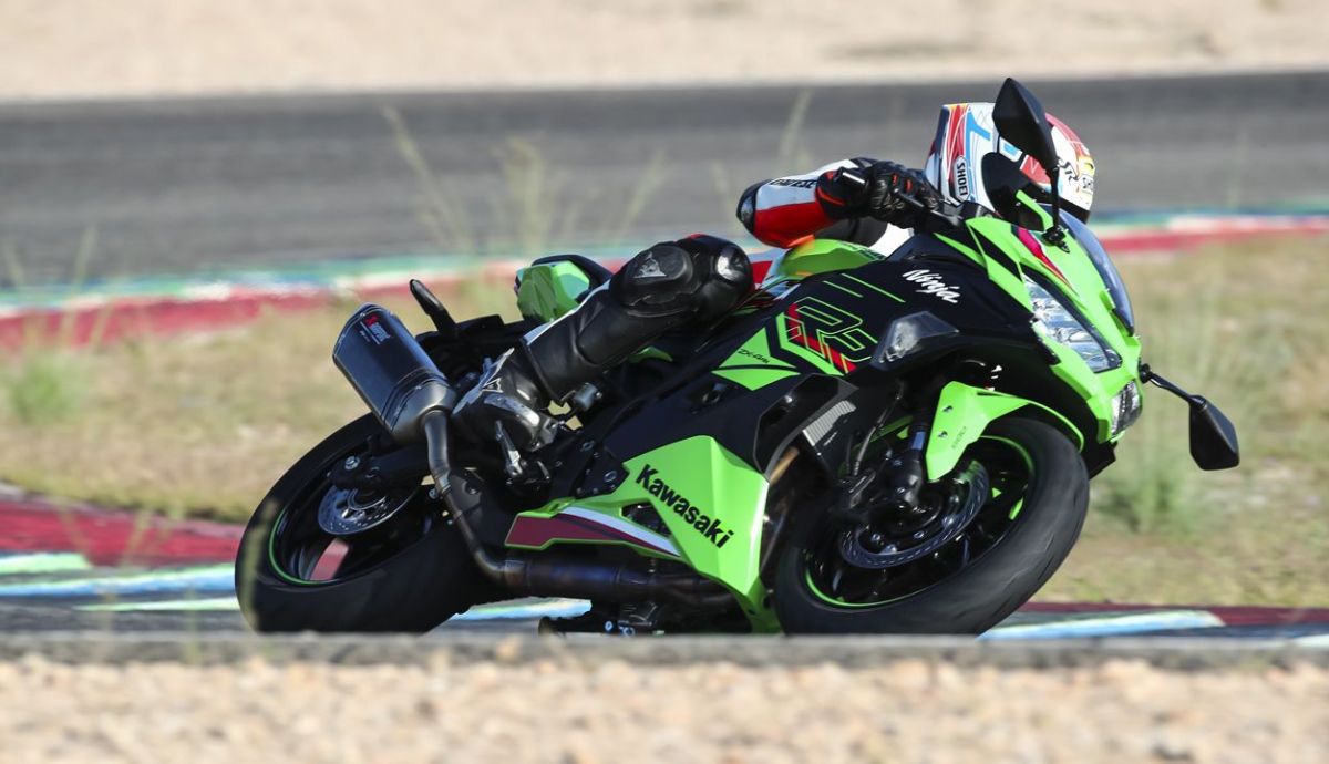 Kawasaki ZX 4RR 2024 (3)
