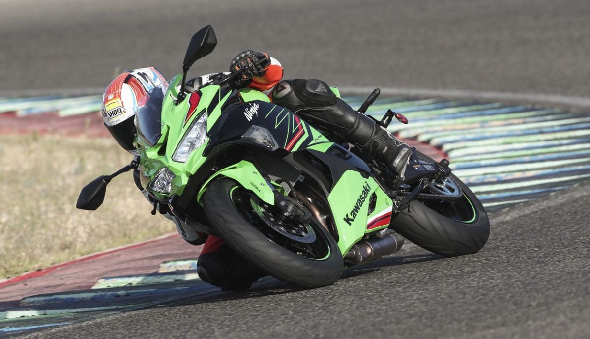 Kawasaki ZX 4RR 2024 (1)