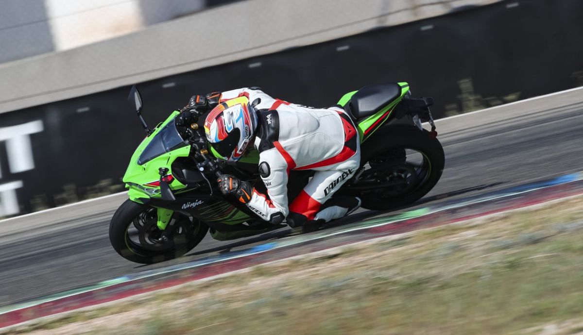 Kawasaki ZX 4RR 2024 (4)