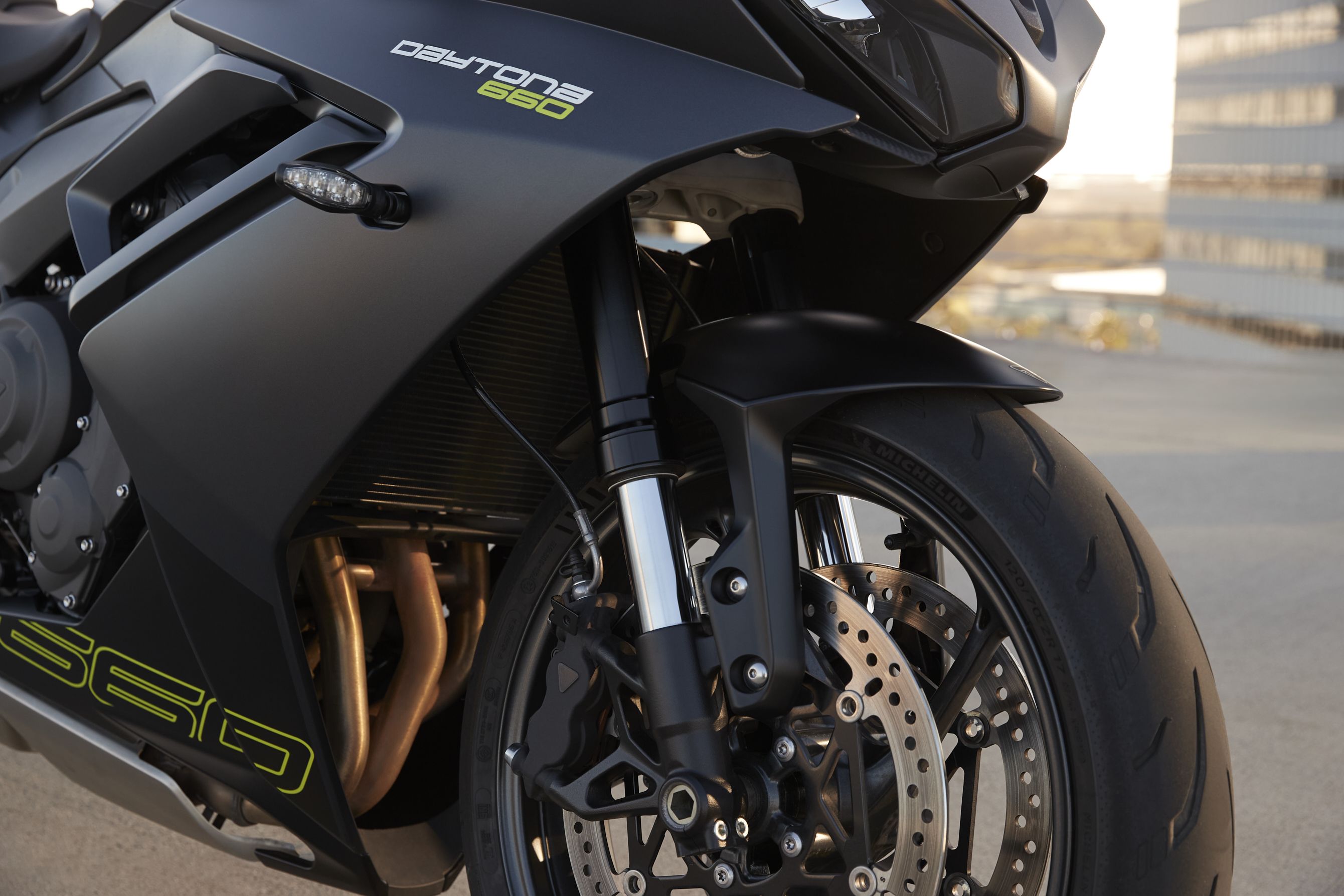Triumph Daytona 660 2024 Detalles (1)