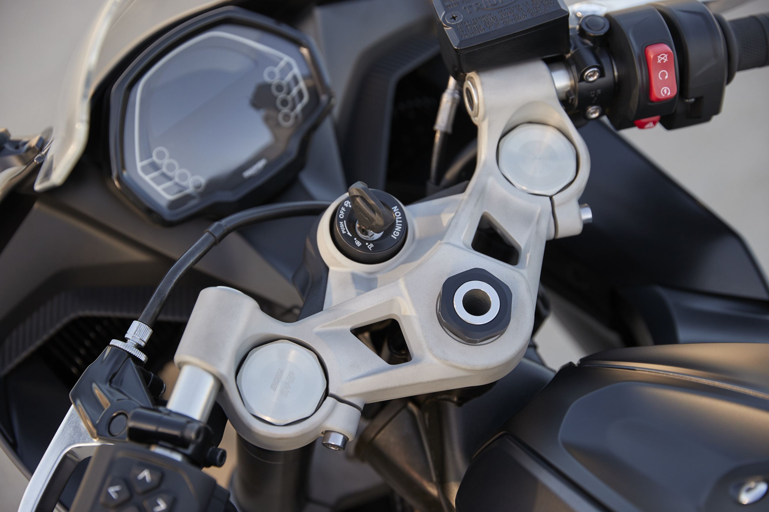 Triumph Daytona 660 2024 Detalles (3)