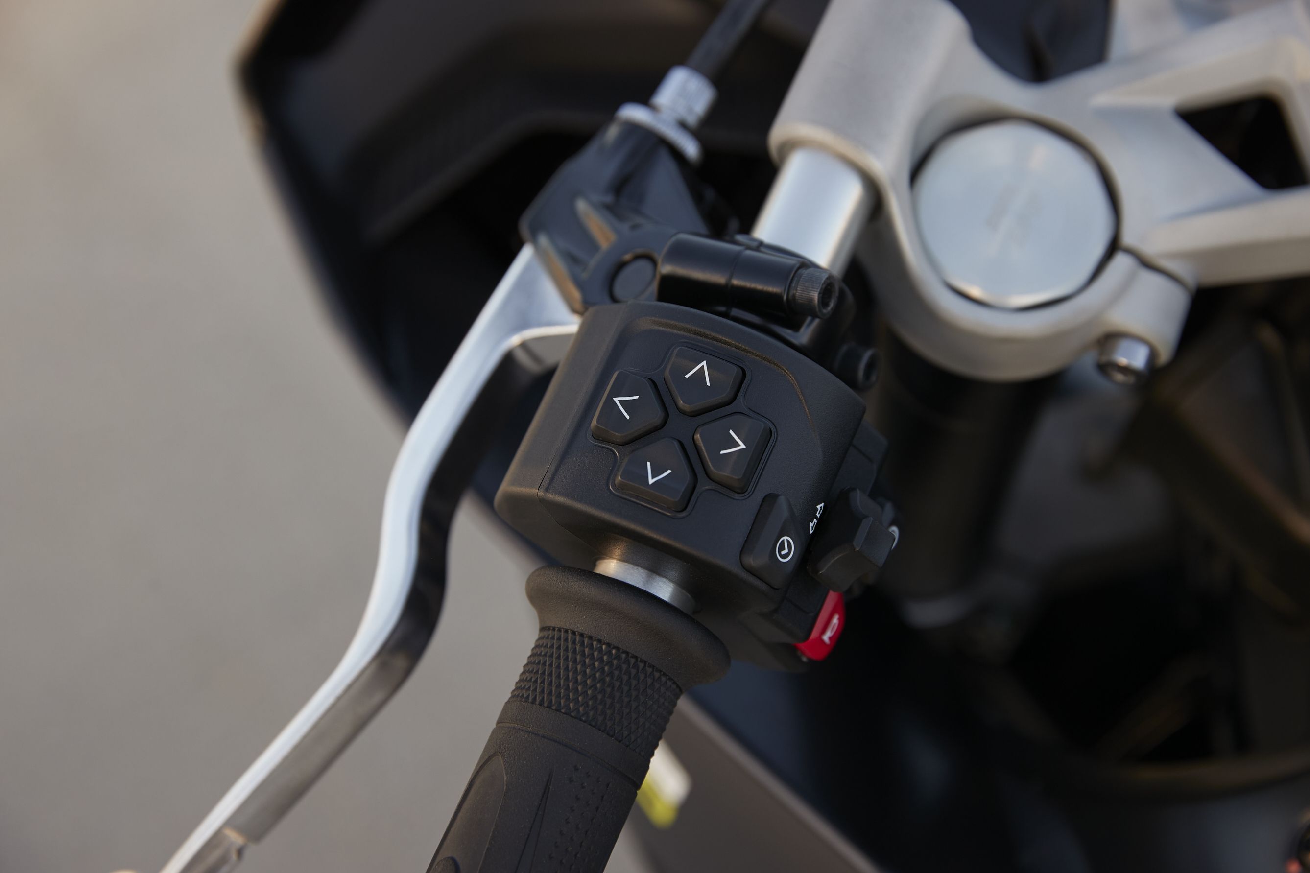Triumph Daytona 660 2024 Detalles (15)