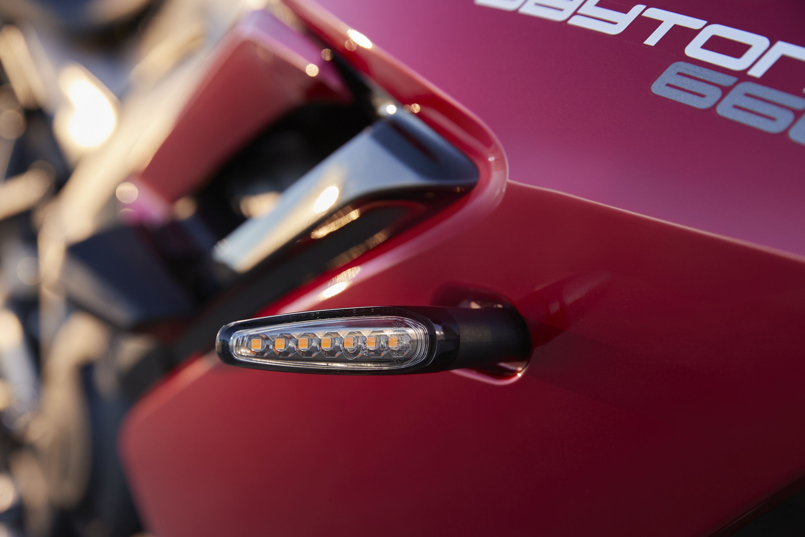 Triumph Daytona 660 2024 Accesorios (1)