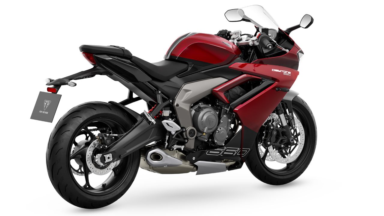 Triumph Daytona 660 2024 Estudio (1)