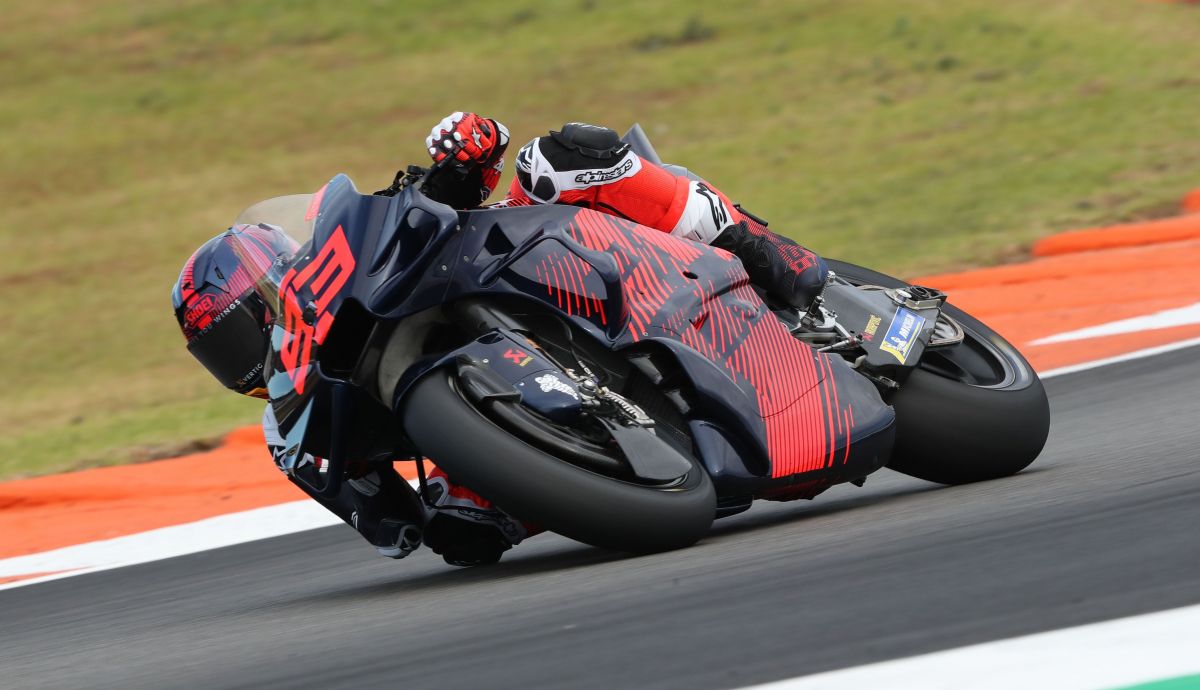 marc marquez test valencia ducati