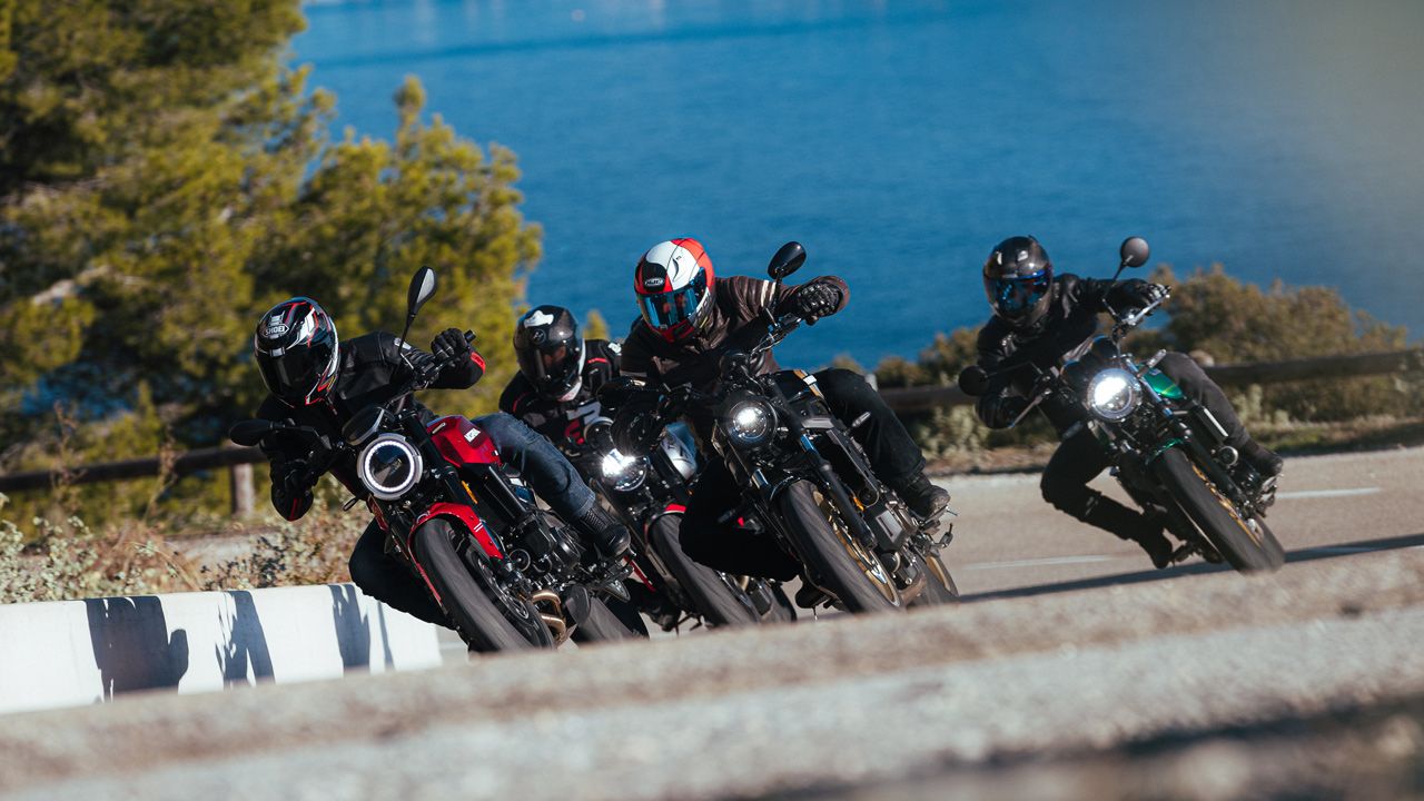 Comparativa vintage medias: Kawasaki Z650RS, Moto Morini Seiemmezzo STR, Triumph Trident 660 y Yamaha XSR700
