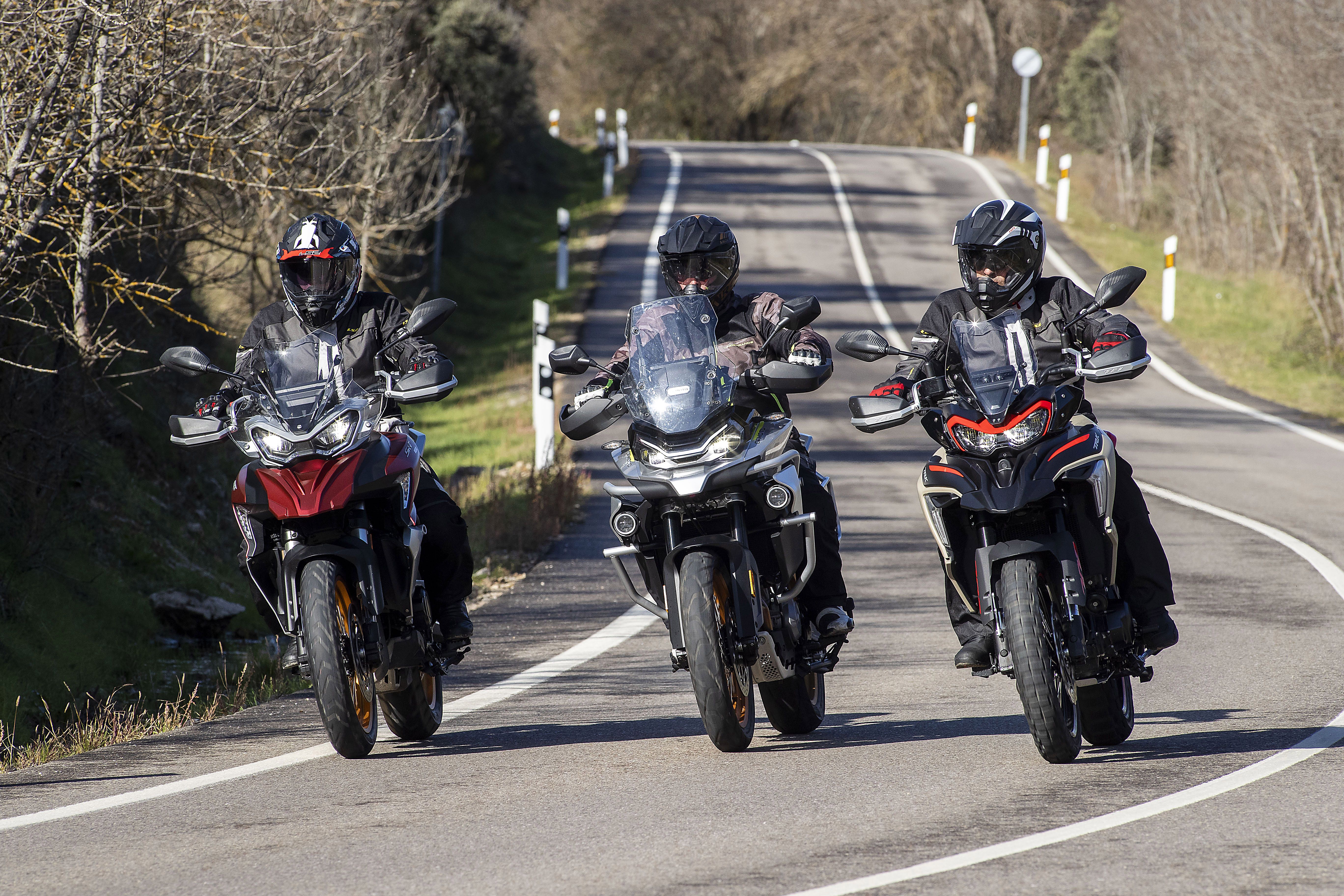 Comparativa Benelli TRK 702 X CF Moto 800 MT QJ Motor SRT 800 X 2023 (6)