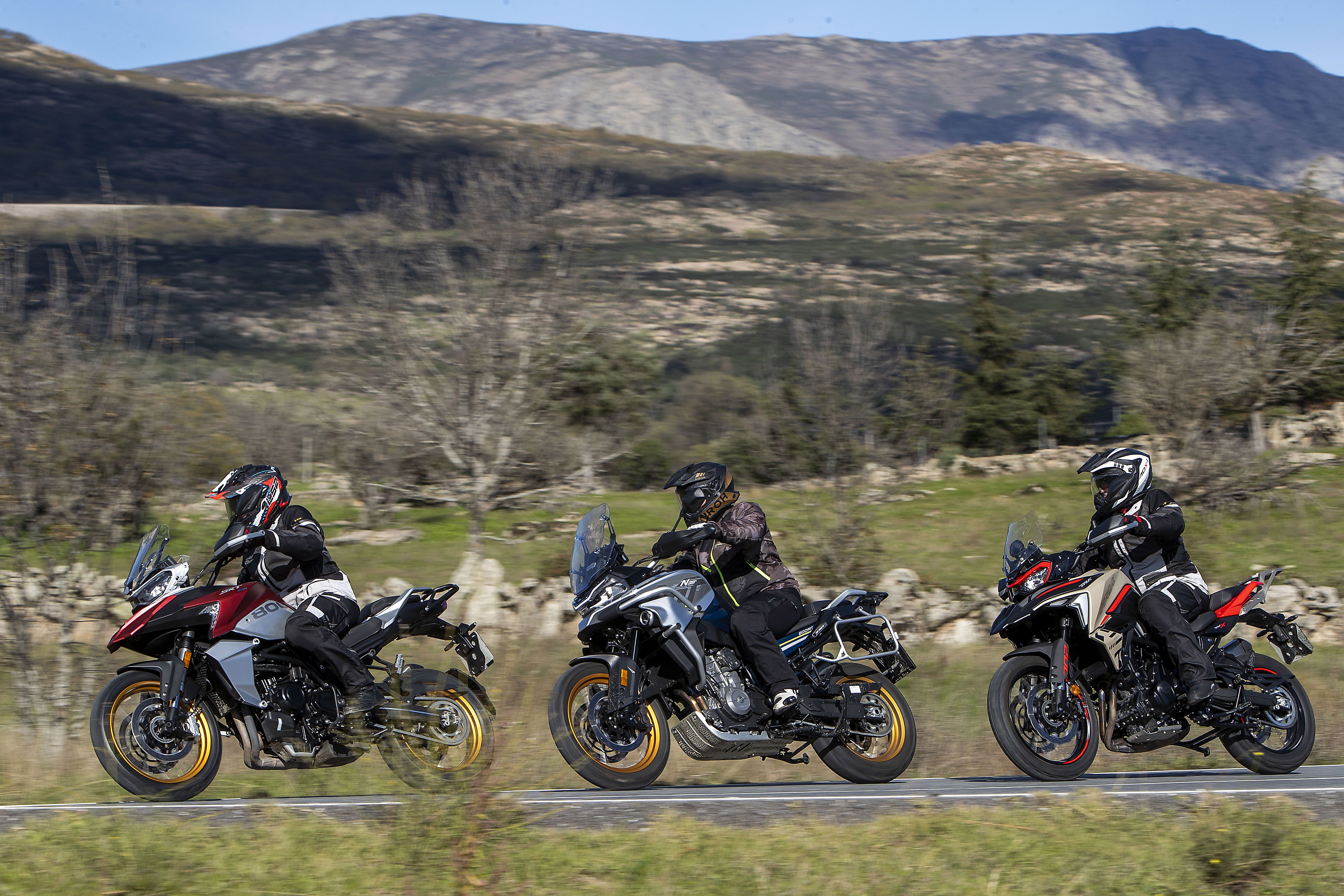 Comparativa Benelli TRK 702 X CF Moto 800 MT QJ Motor SRT 800 X 2023 (32)