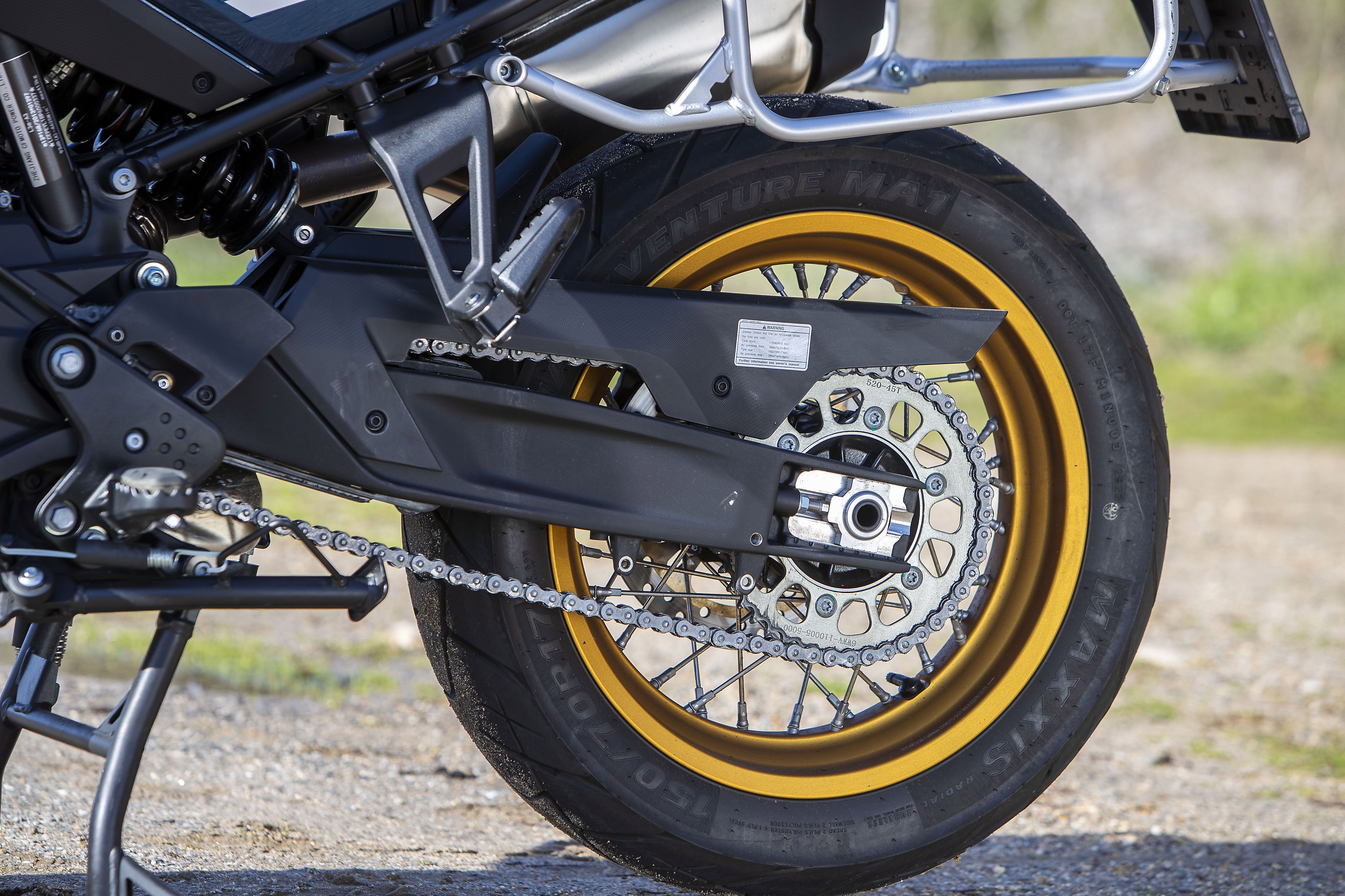 CF Moto 800 MT 2023 Detalles (10)