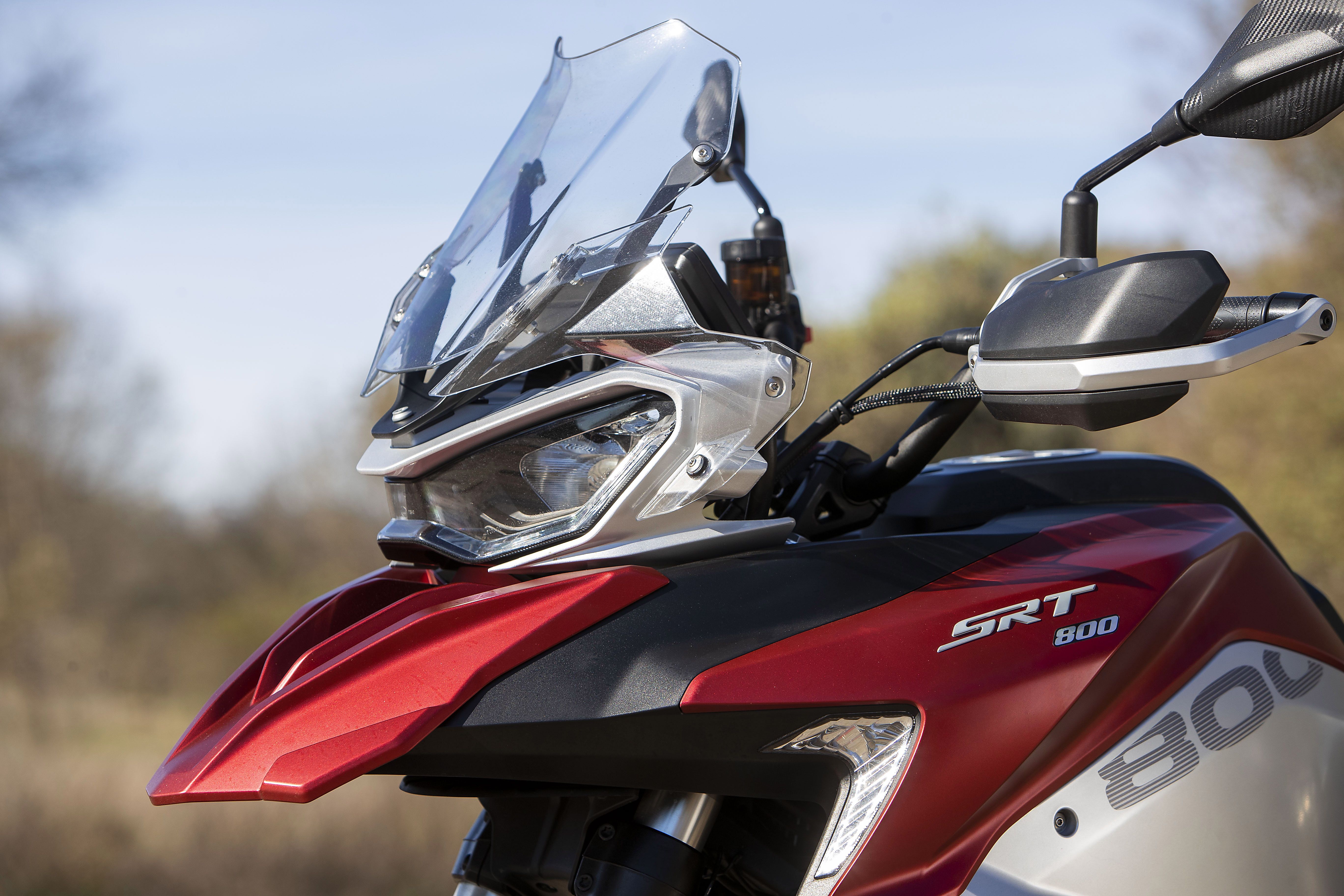 QJMotor SRT 800 X 2023 Detalles (2)