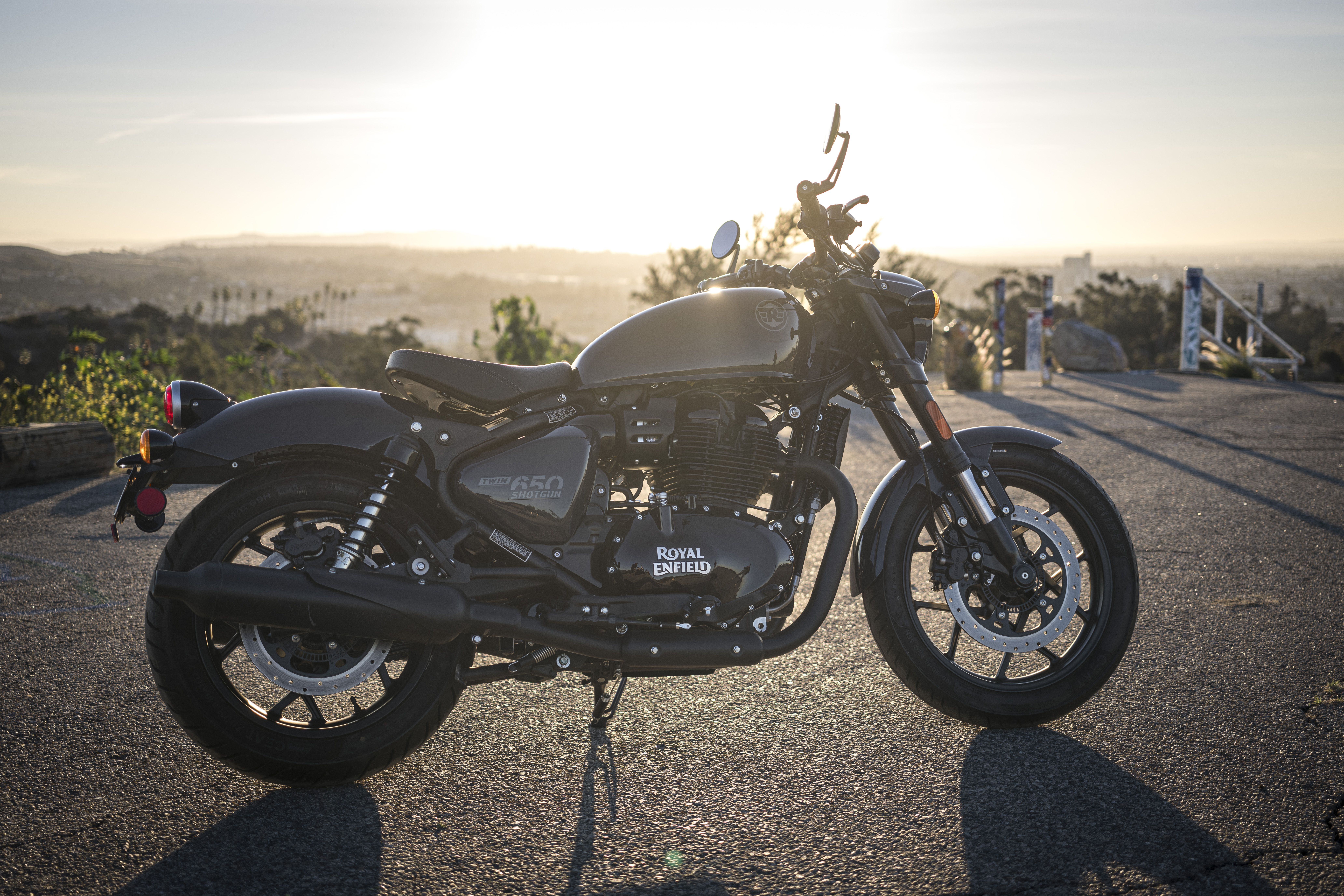 Royal Enfield Shotgun 650 estaticas (9)