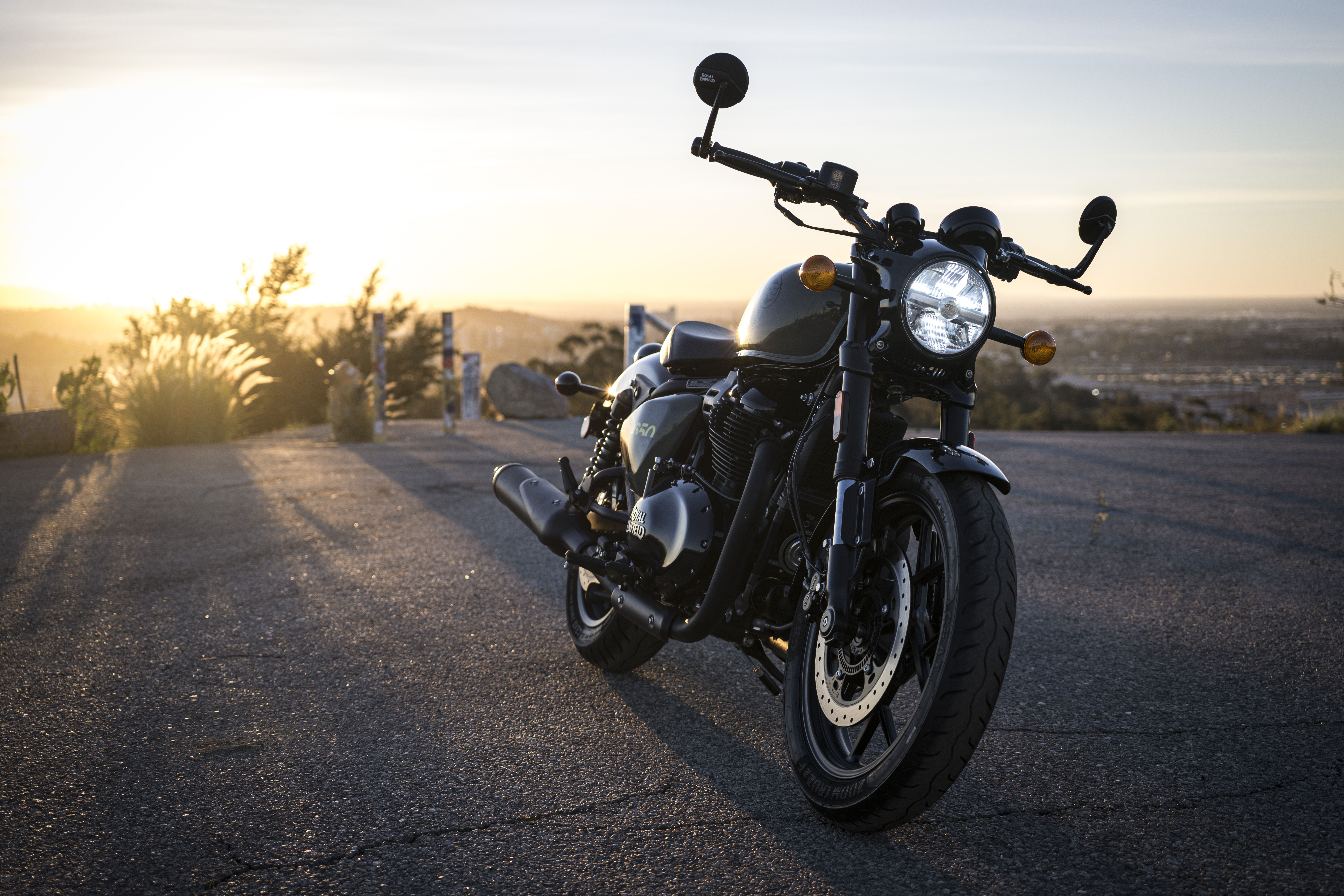 Royal Enfield Shotgun 650 estaticas (11)