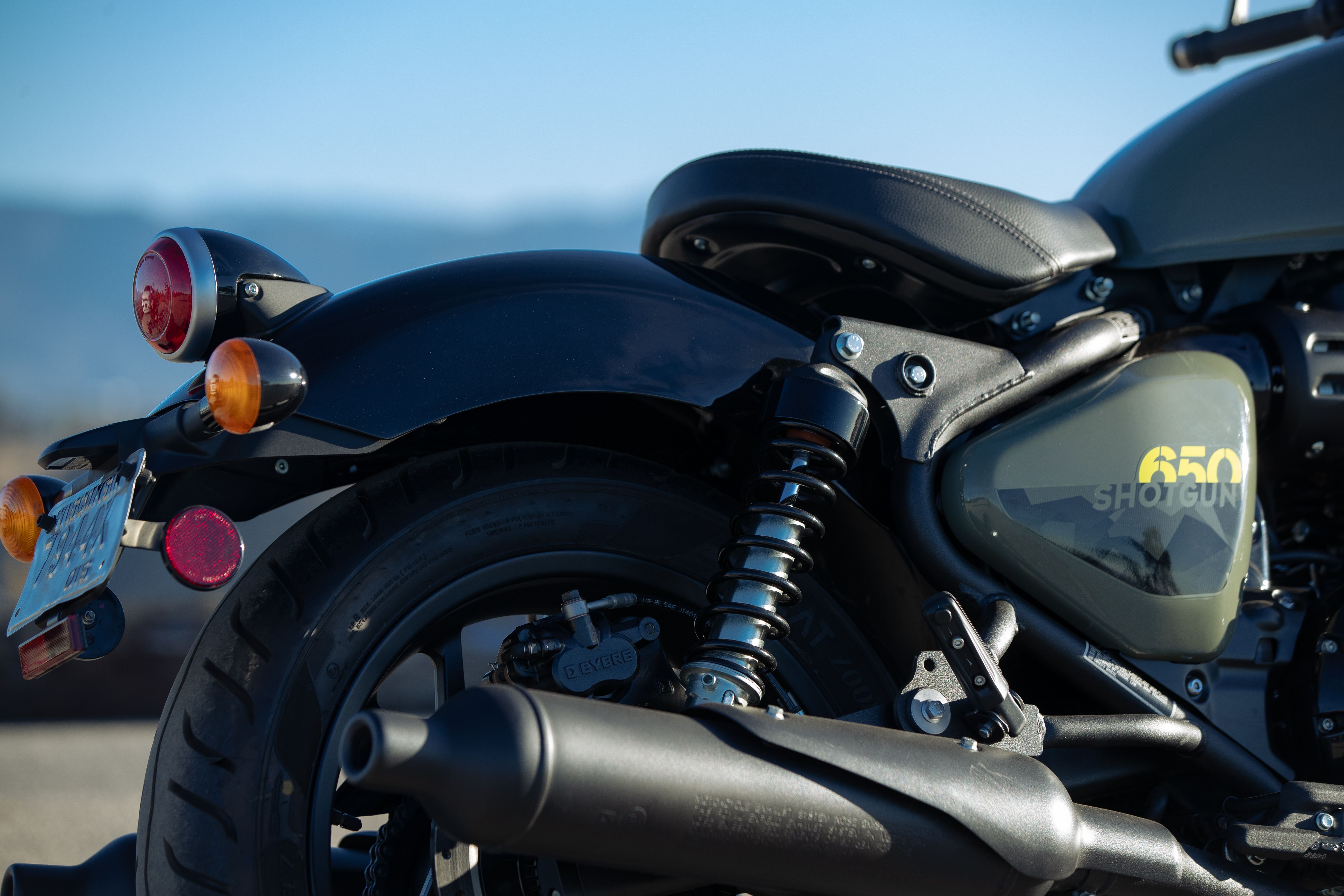 Royal Enfield Shotgun 650 detalles (4)