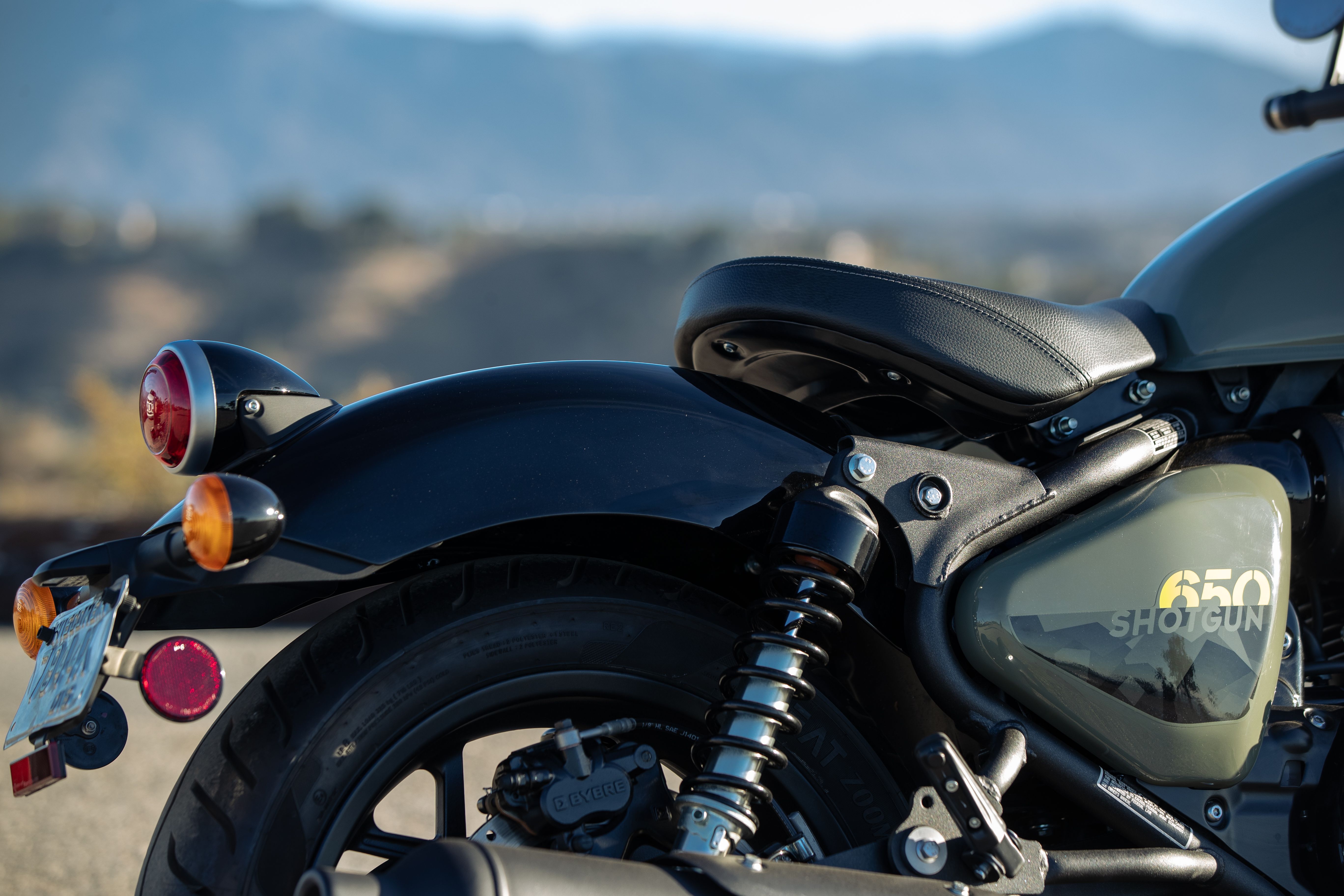 Royal Enfield Shotgun 650 detalles (6)