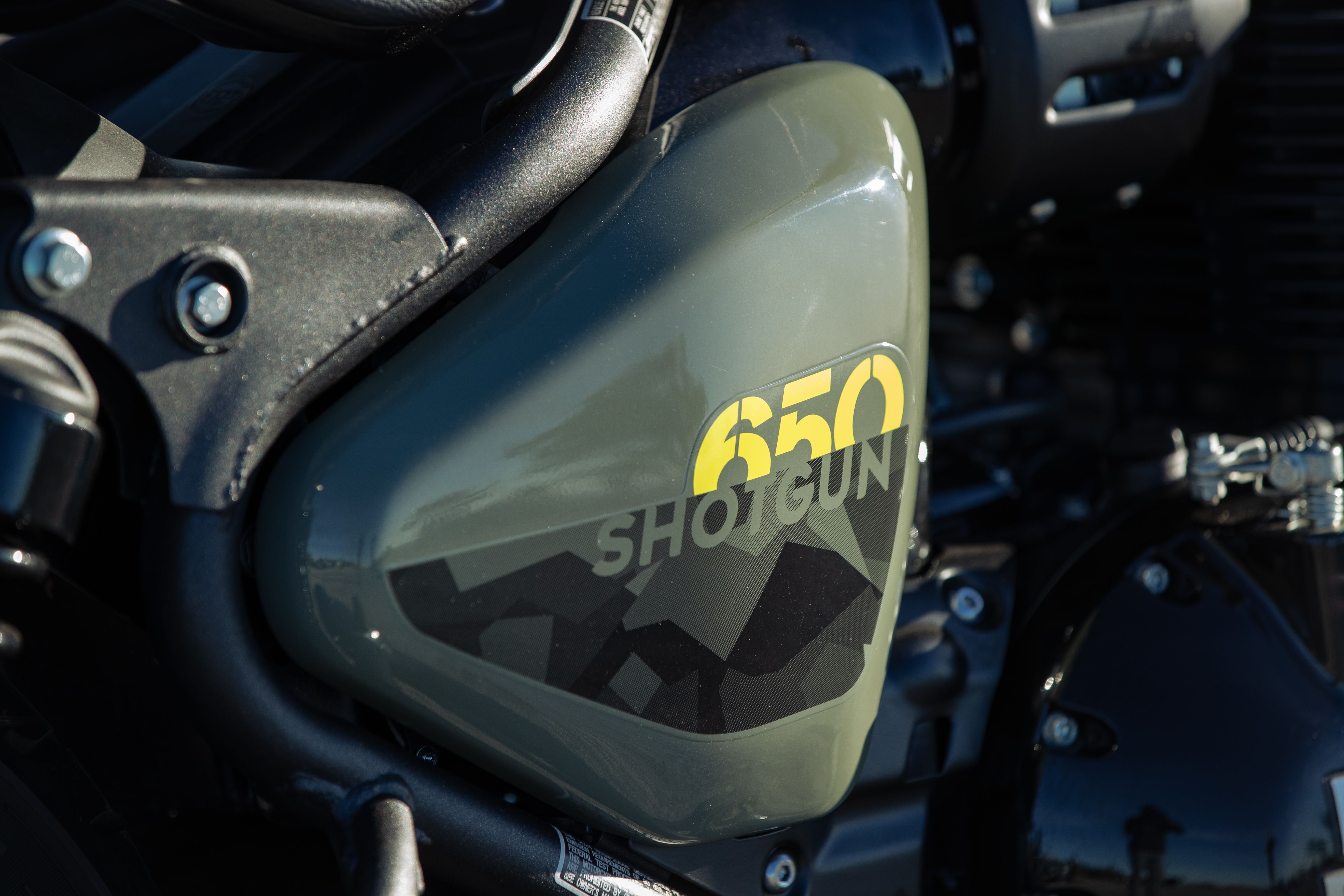 Royal Enfield Shotgun 650 detalles (7)
