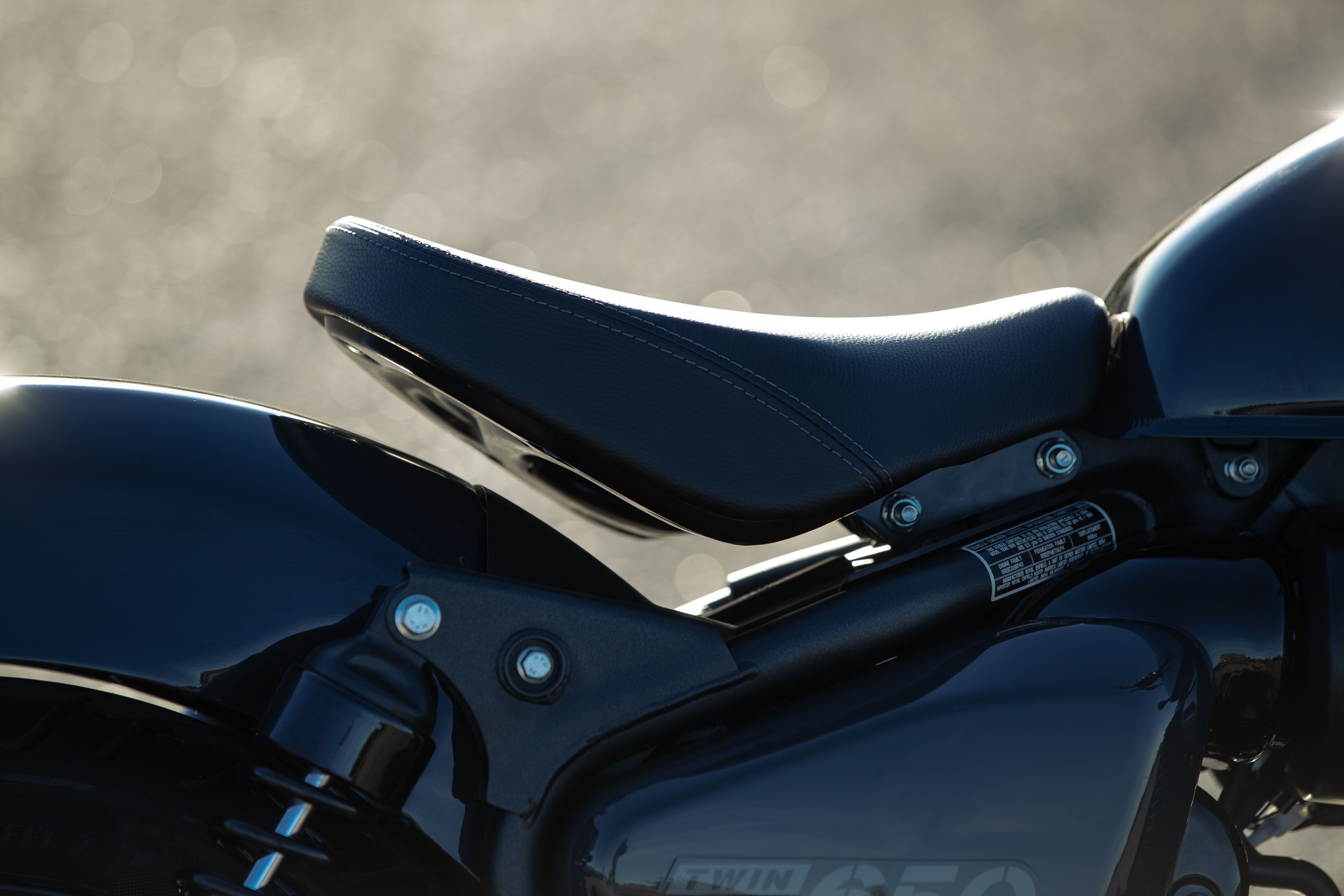 Royal Enfield Shotgun 650 detalles (8)