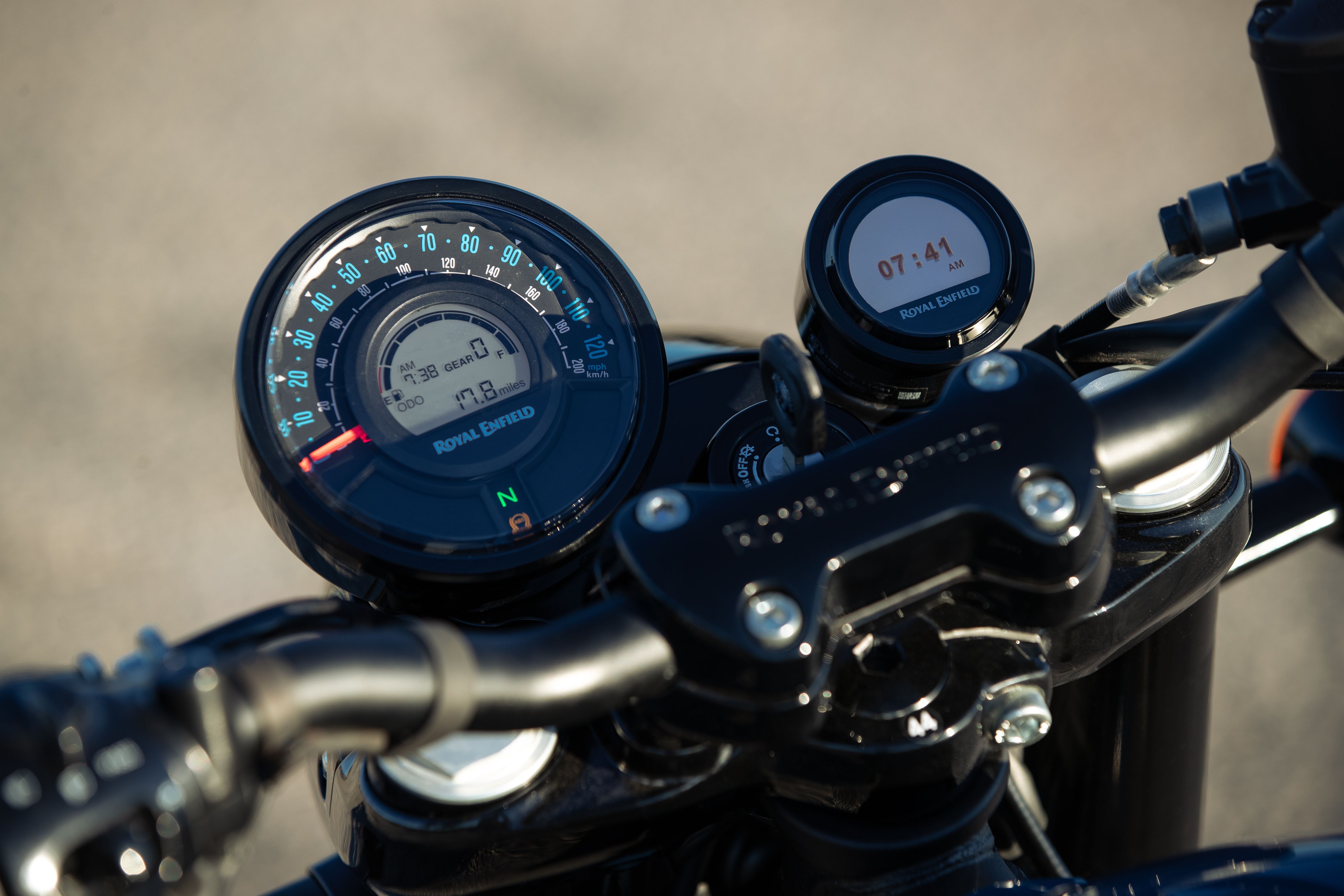 Royal Enfield Shotgun 650 detalles (14)