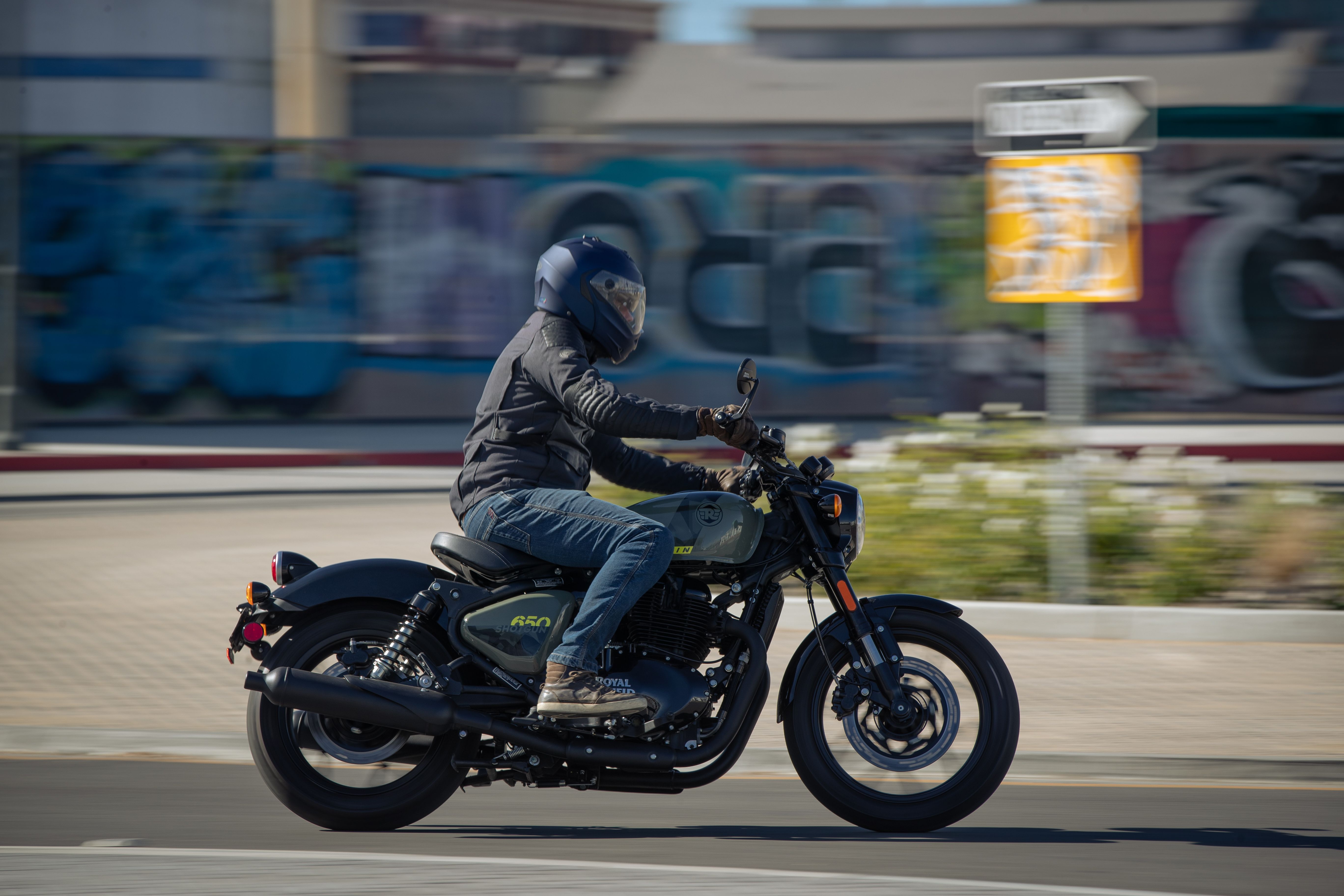 Royal Enfield Shotgun 650 accion (7)