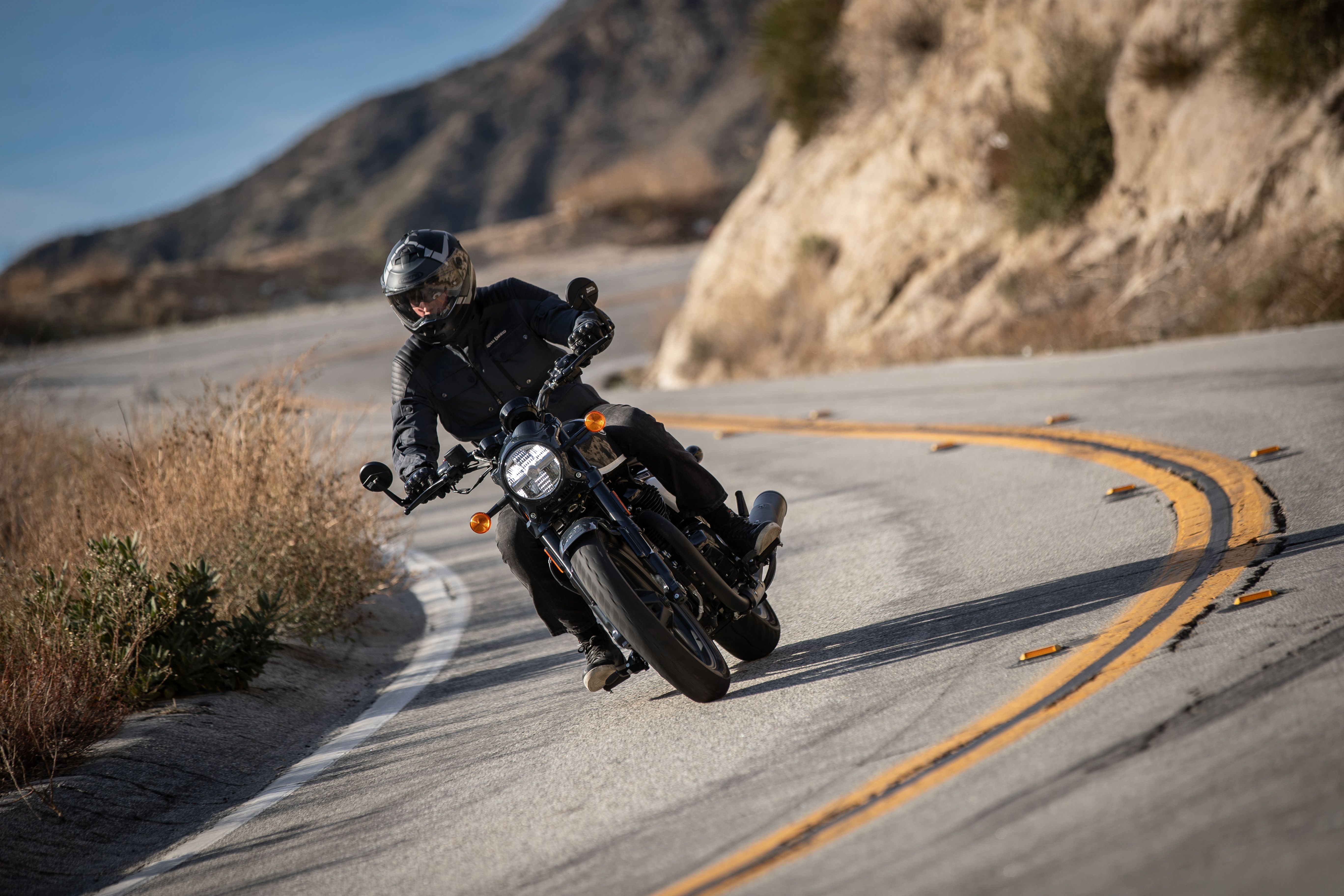 Royal Enfield Shotgun 650 accion (12)