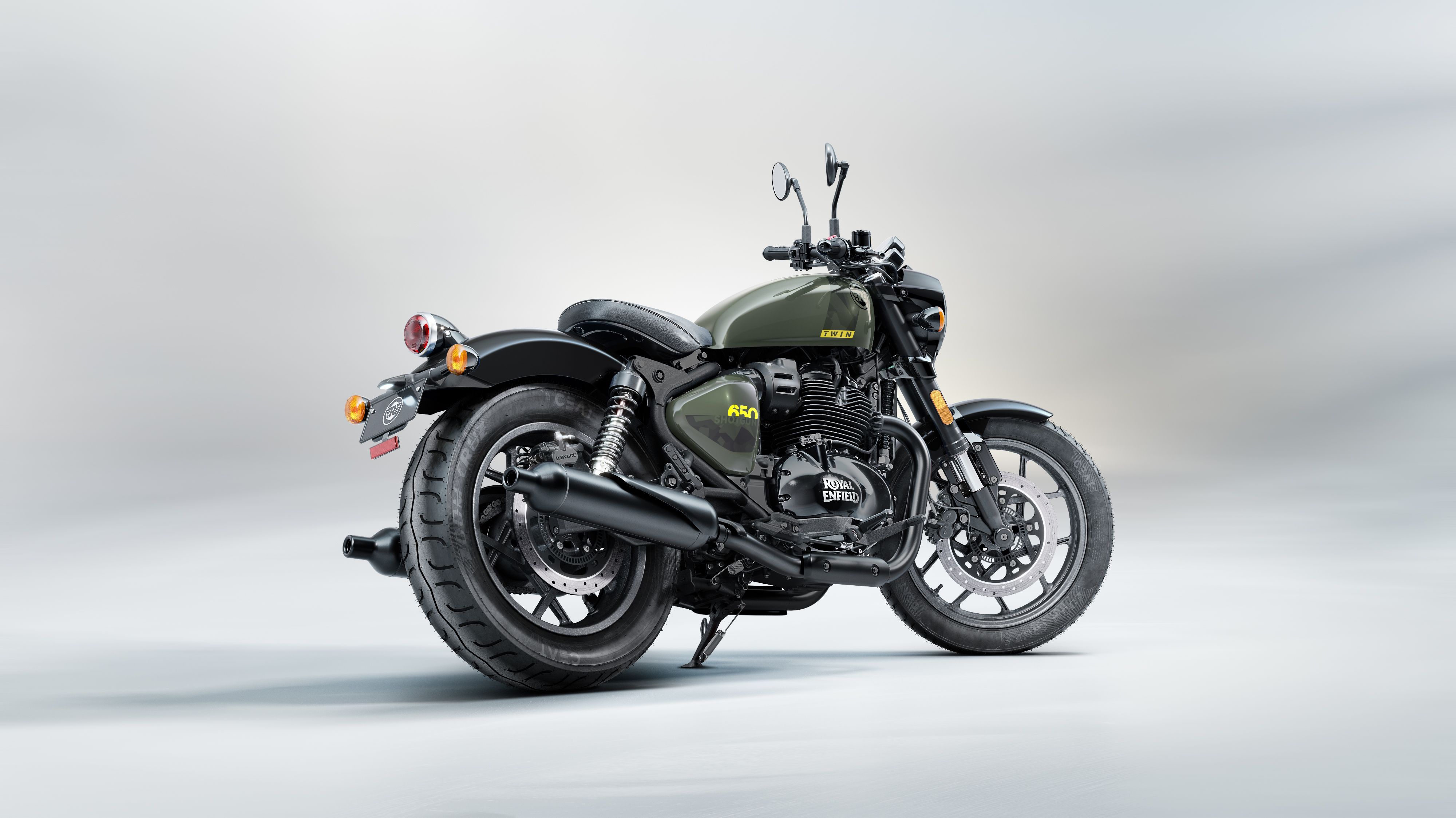 Royal Enfield Shotgun 650   Green Drill (1)