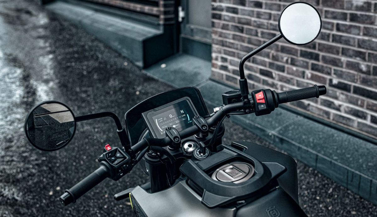 husqvarna-svartpilen-125-2024-6_7_1200x690.jpeg