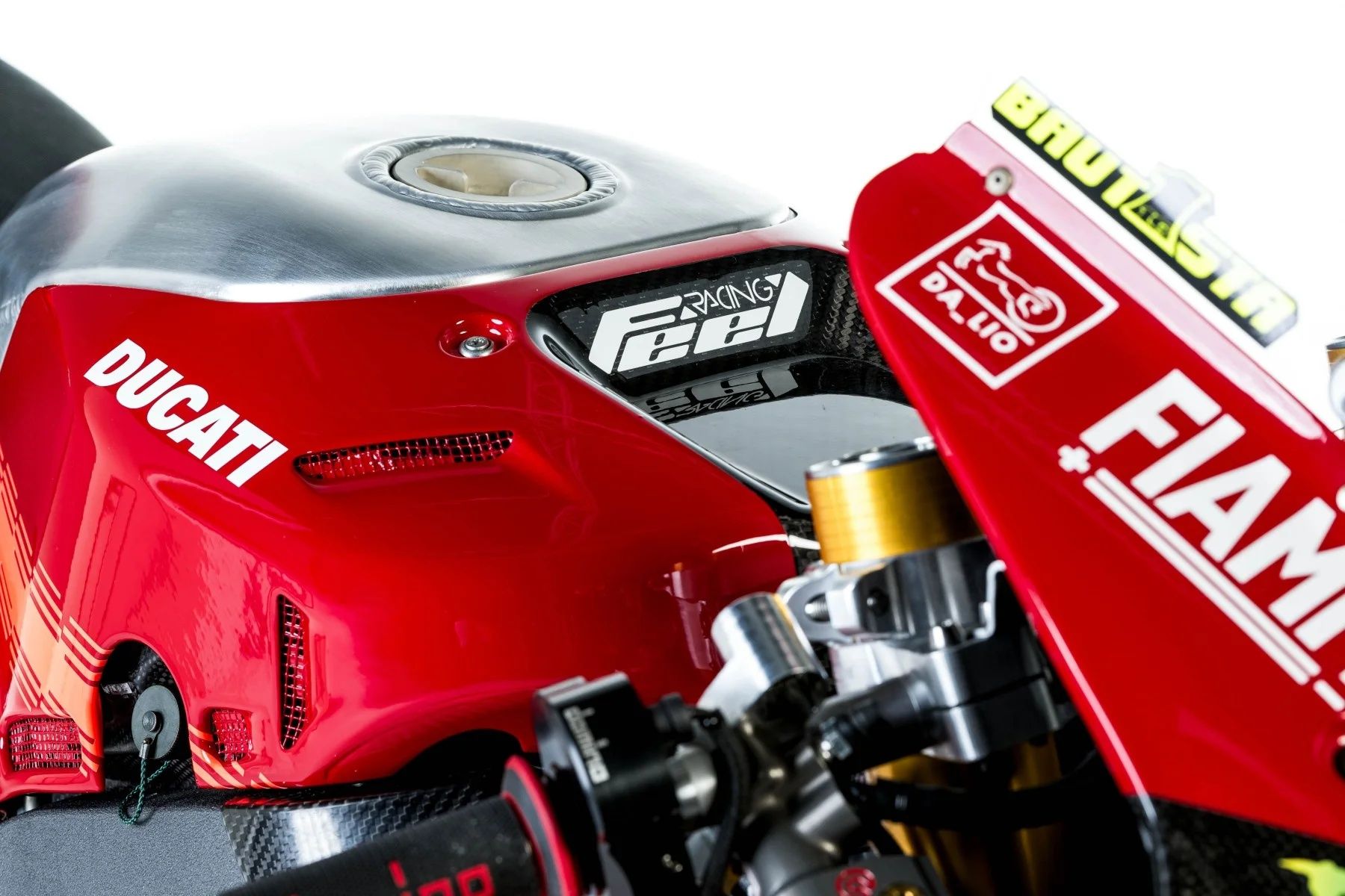 Ducati Panigale V4R Aruba it WSBK 2024 Álvaro Bautista Nicolò Bulega 01
