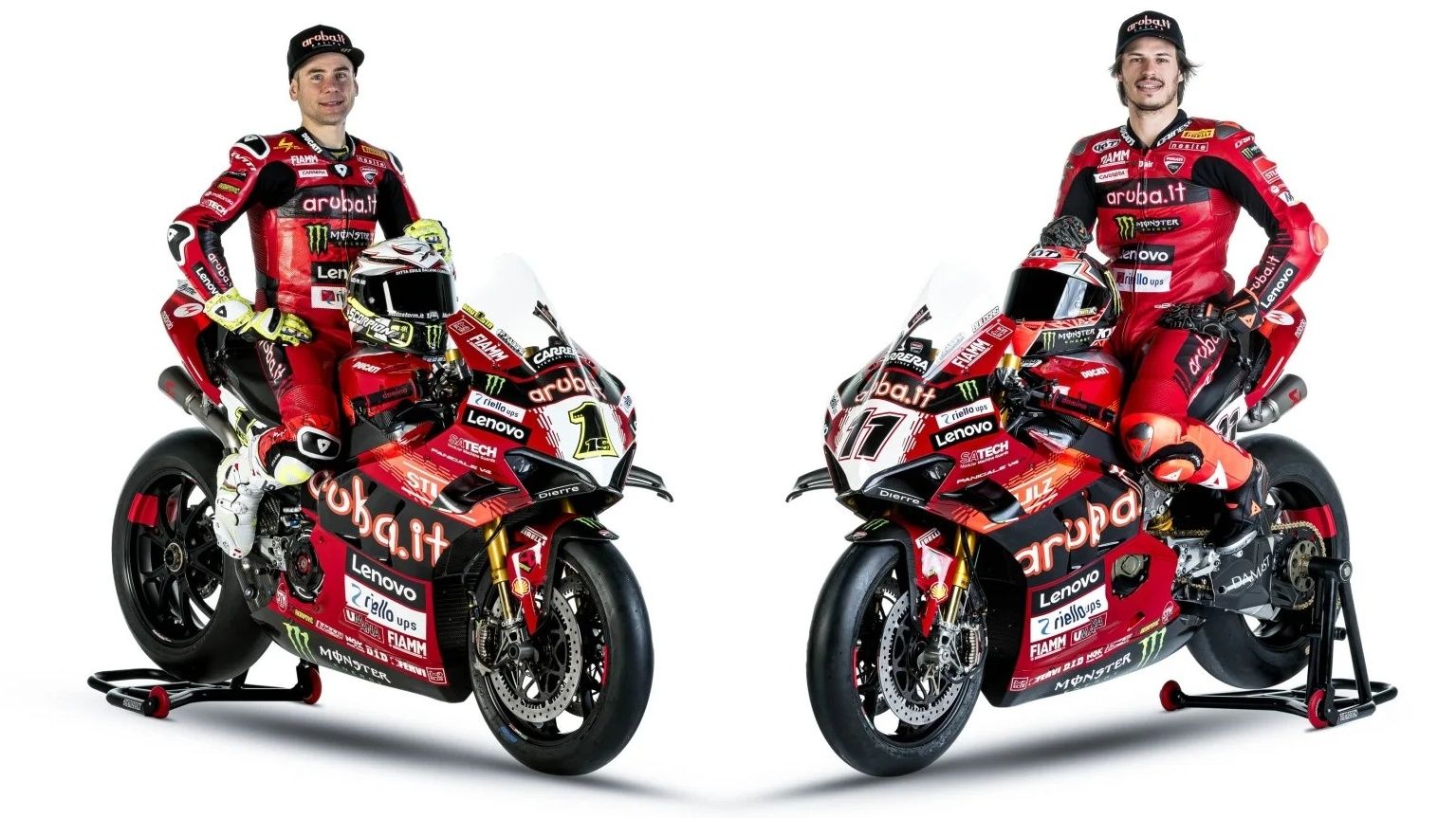 Álvaro Bautista y Nicolò Bulega sobre las Ducati Panigale V4R del Aruba it Racing que llevarán en el Mundial de Superbike 2024