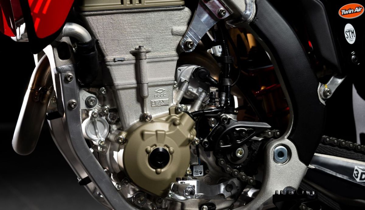 Ducati Desmo450 MX