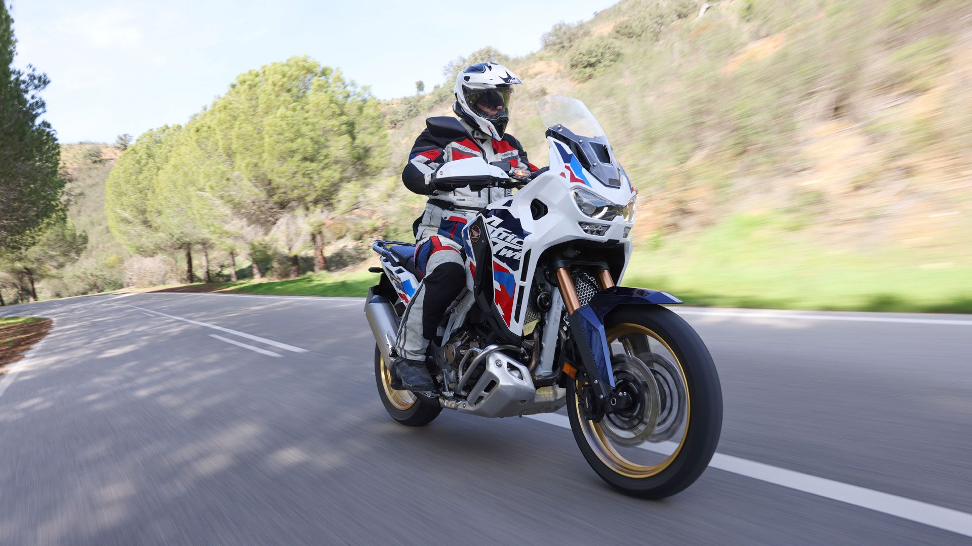 Honda CRF1100L Africa Twin Adventure sports 2024 Accion (17)
