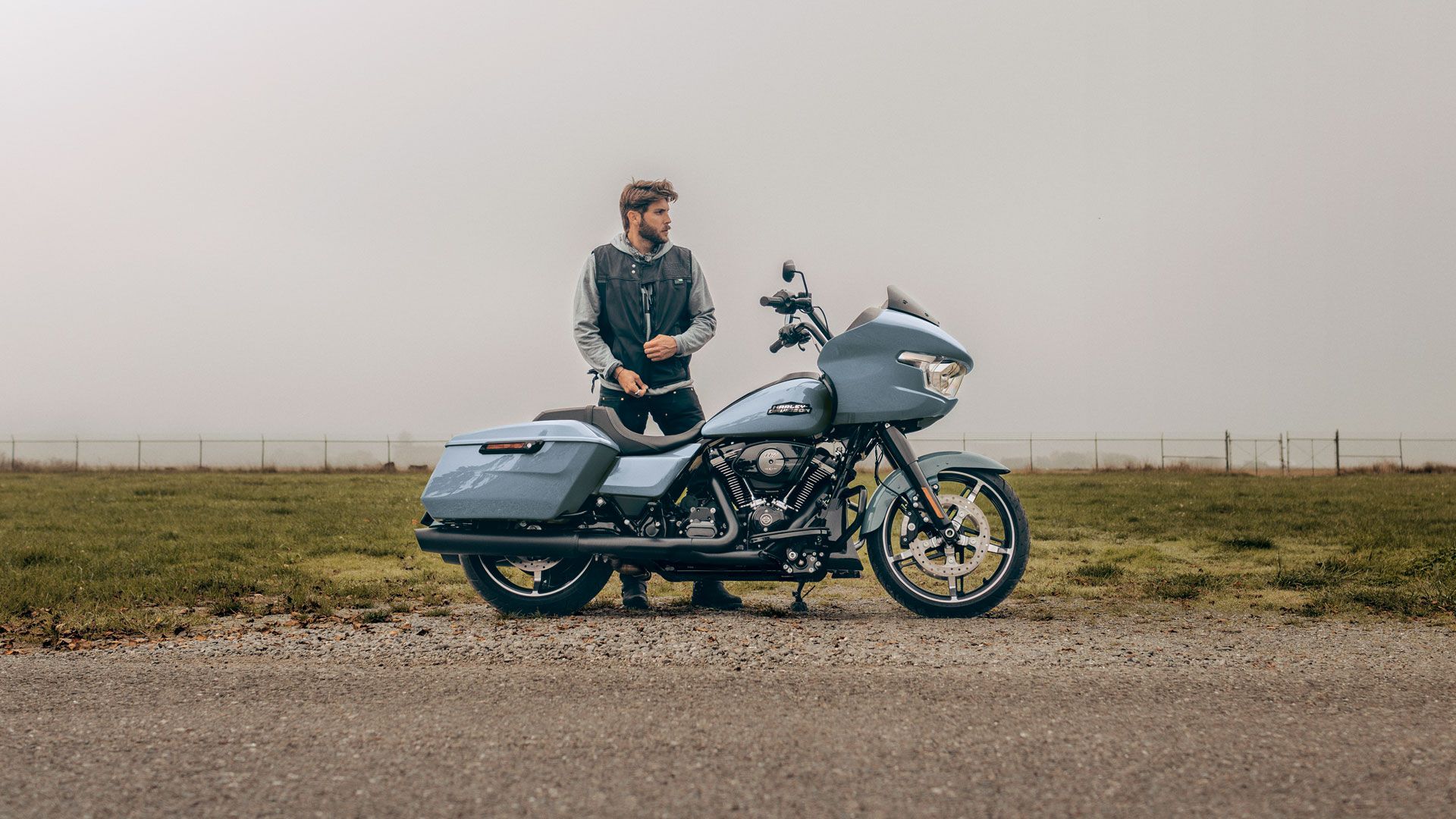 Harley Davidson FLTRX Road Glide 2024 Estaticas Accion (3)