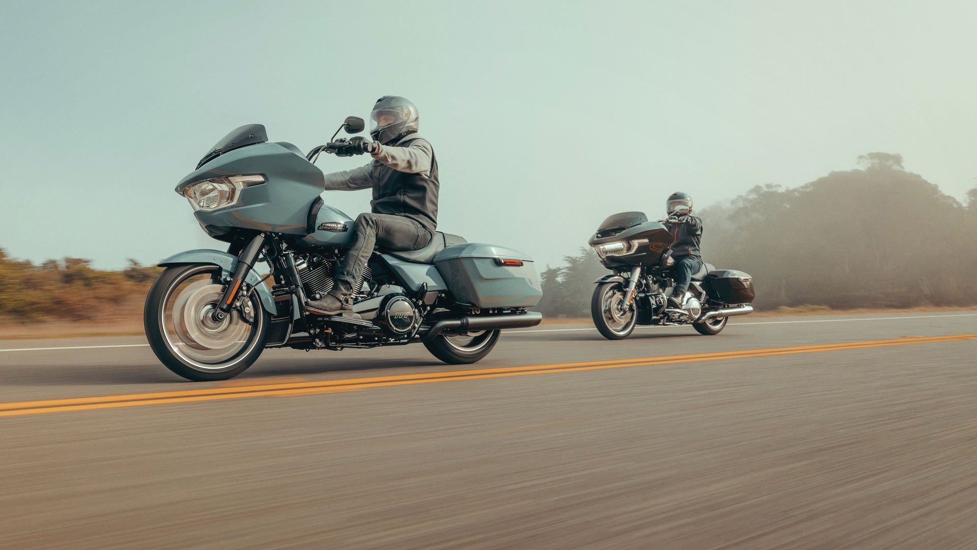 Harley Davidson FLTRX Road Glide 2024 Estaticas Accion (4)