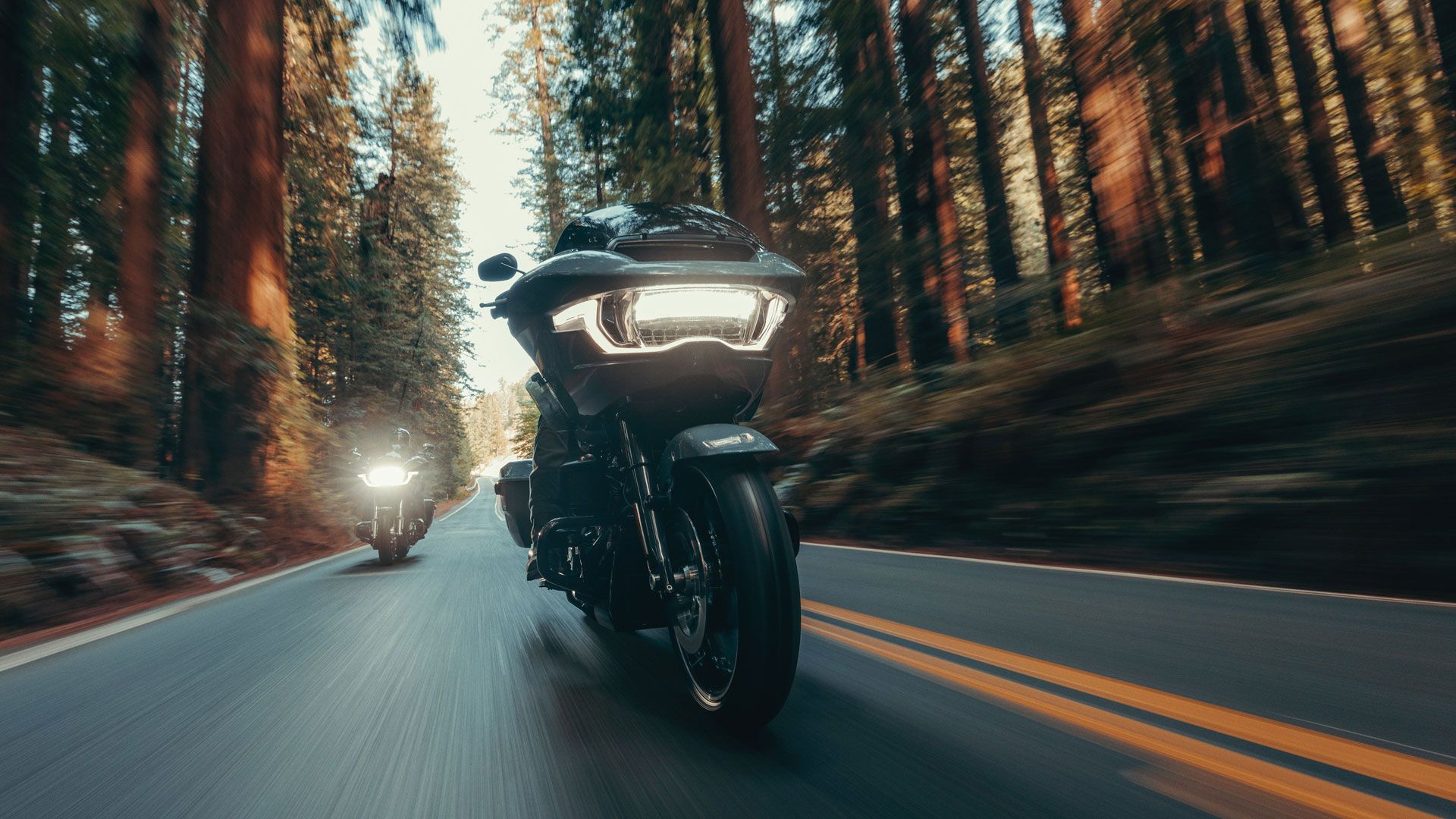 Harley Davidson FLTRX Road Glide 2024 Estaticas Accion (6)