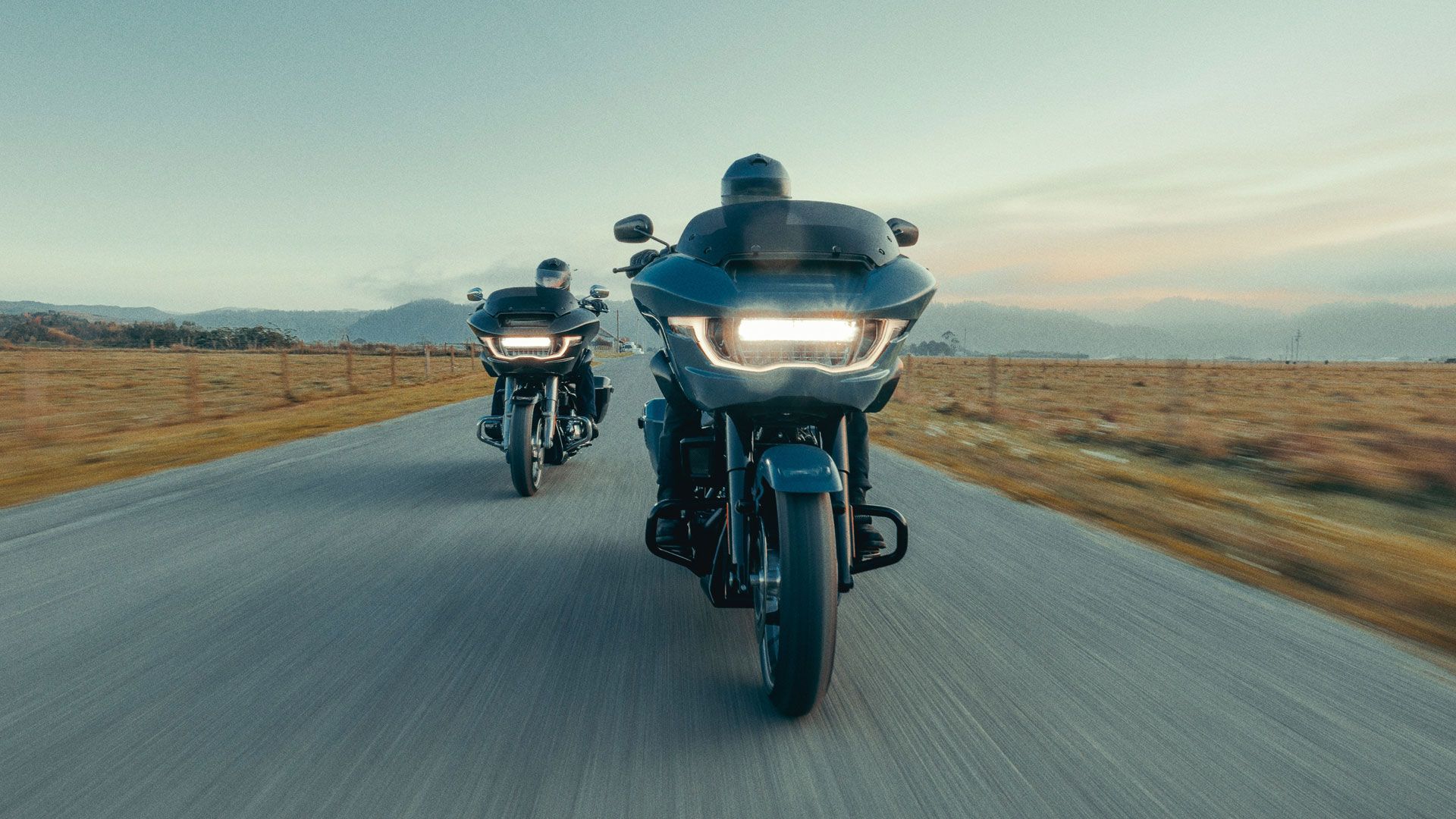 Harley Davidson FLTRX Road Glide 2024 Estaticas Accion (8)