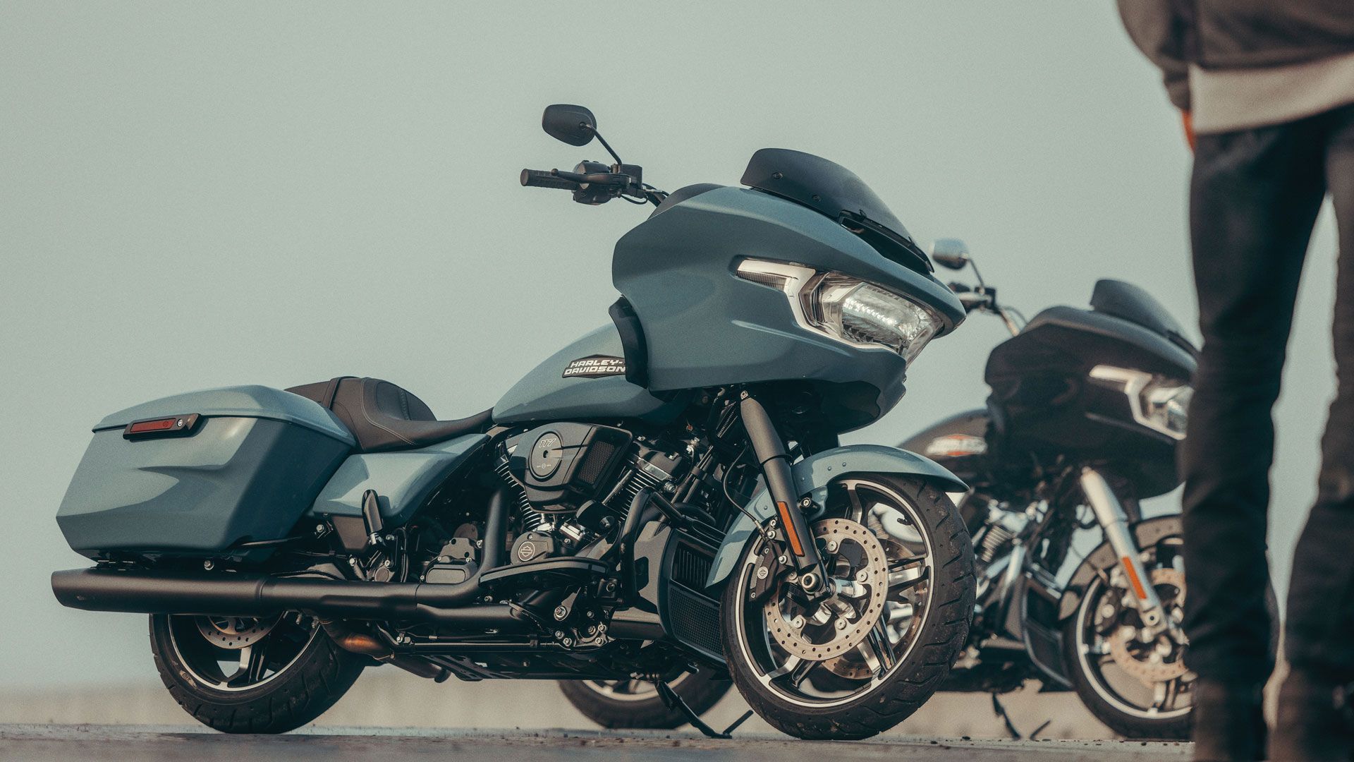 Harley Davidson FLTRX Road Glide 2024 Estaticas Accion (21)