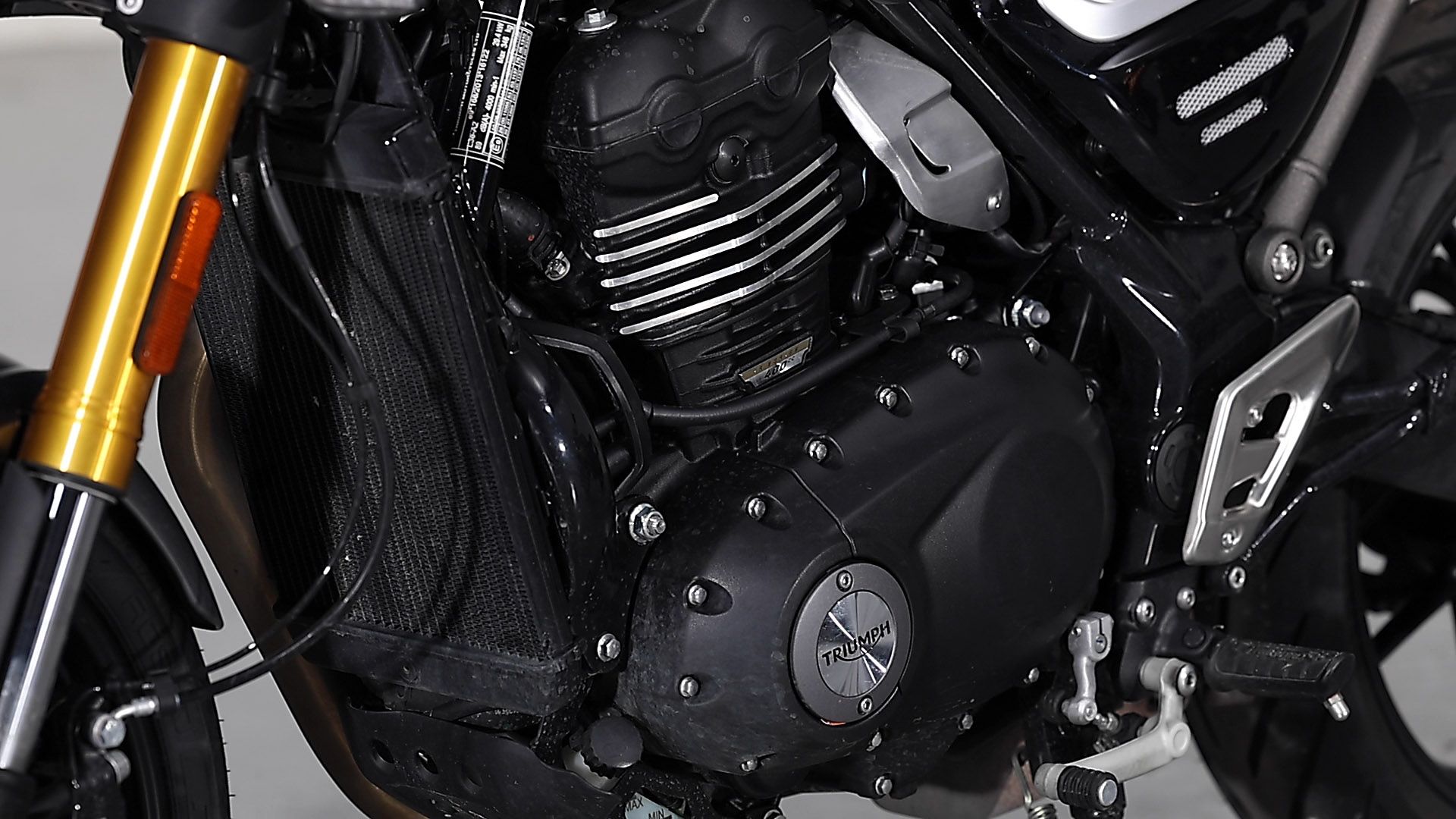 Comp Triumph Speed400 Scrambler400X detalles (3)