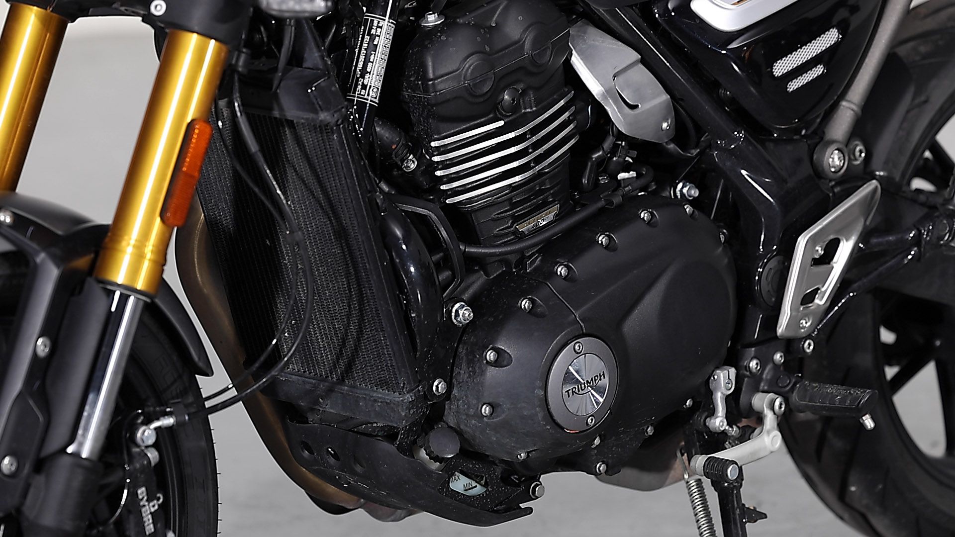 Comp Triumph Speed400 Scrambler400X detalles (4)
